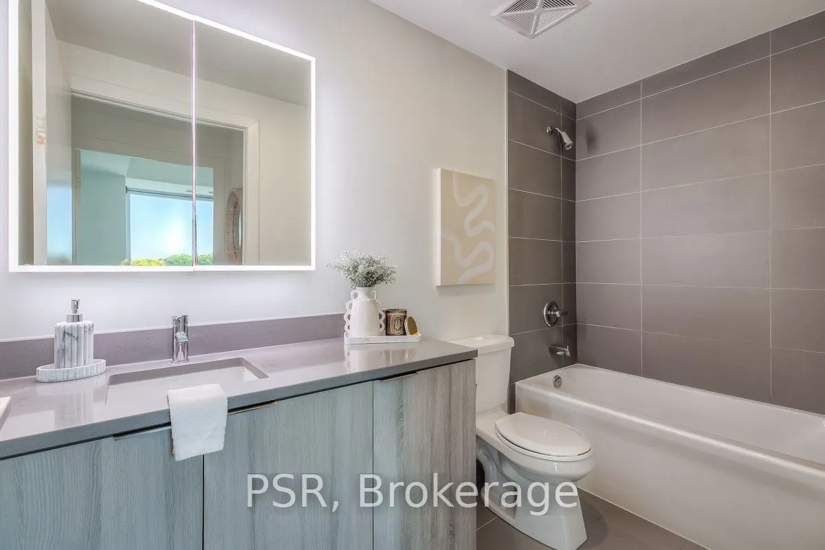 223 St Clair Avenue #605