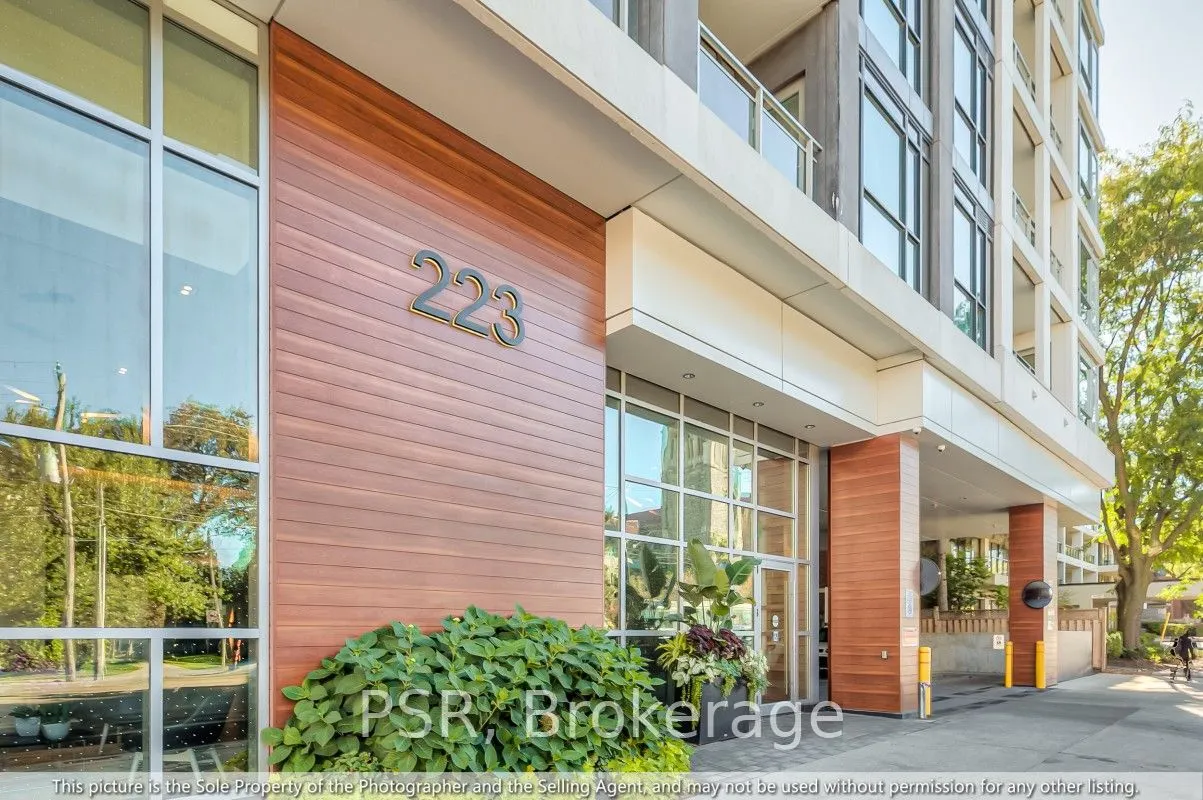 223 St Clair Avenue #605