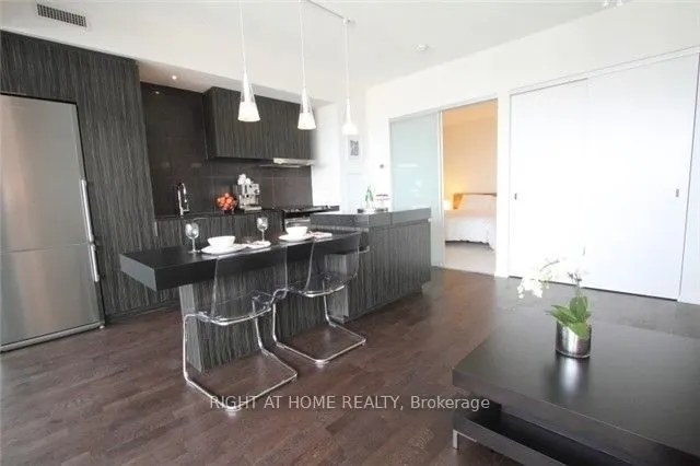 101 Charles Street E #2508