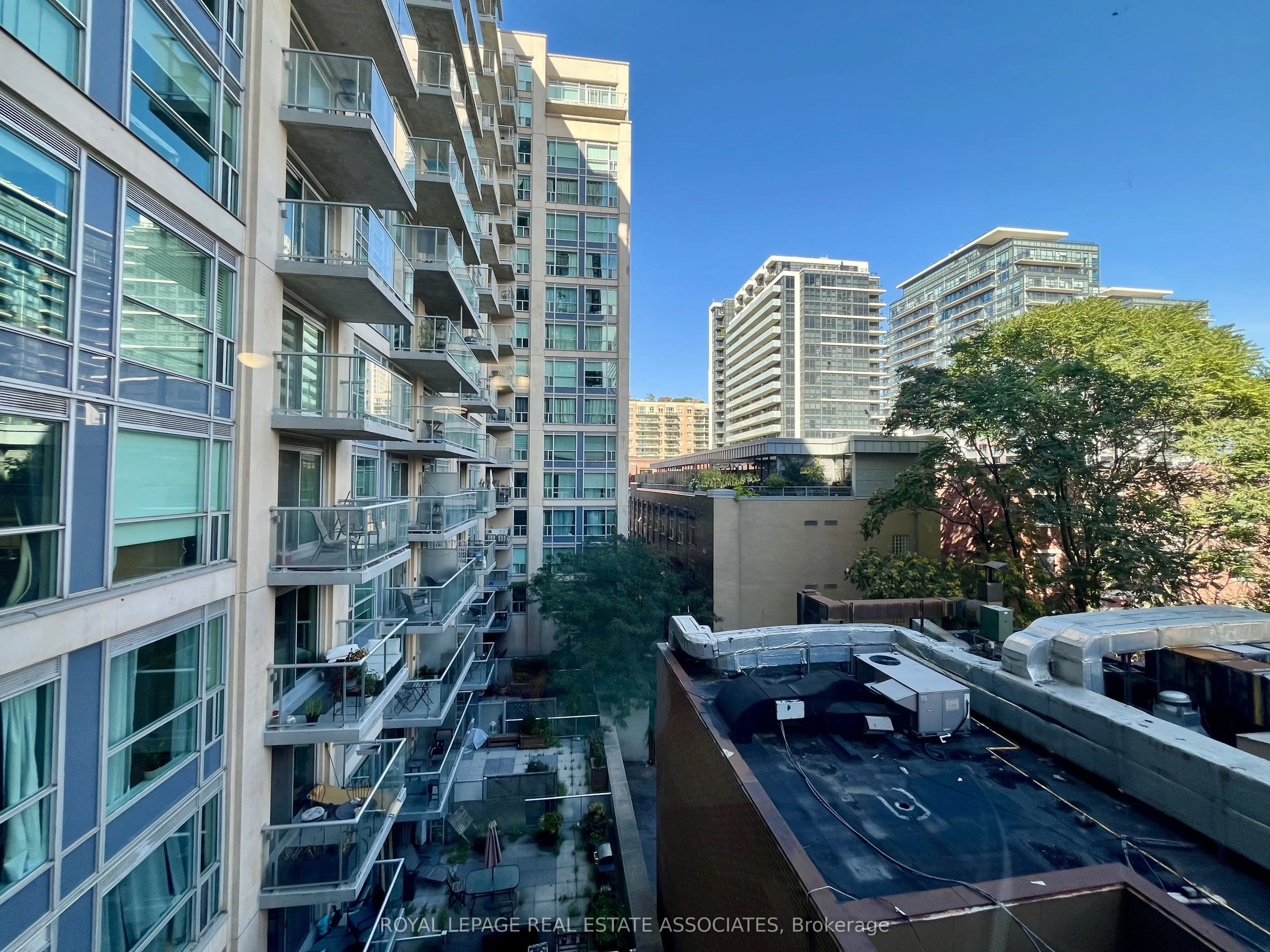 230 King Street E #604