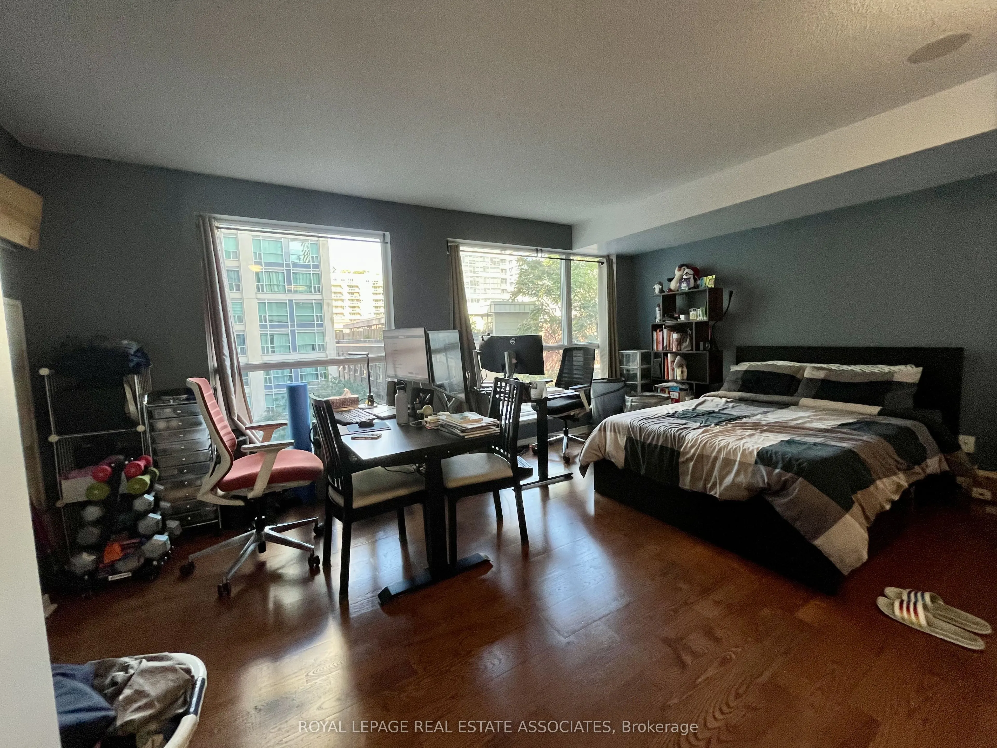 230 King Street E #604