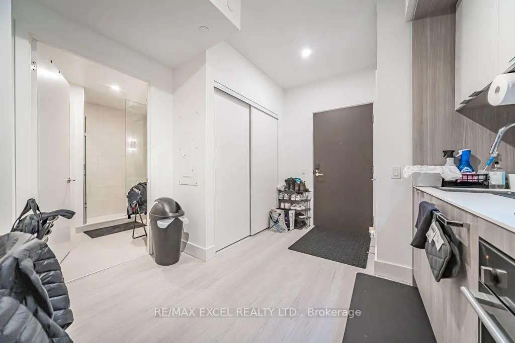 625 Sheppard Avenue E #302