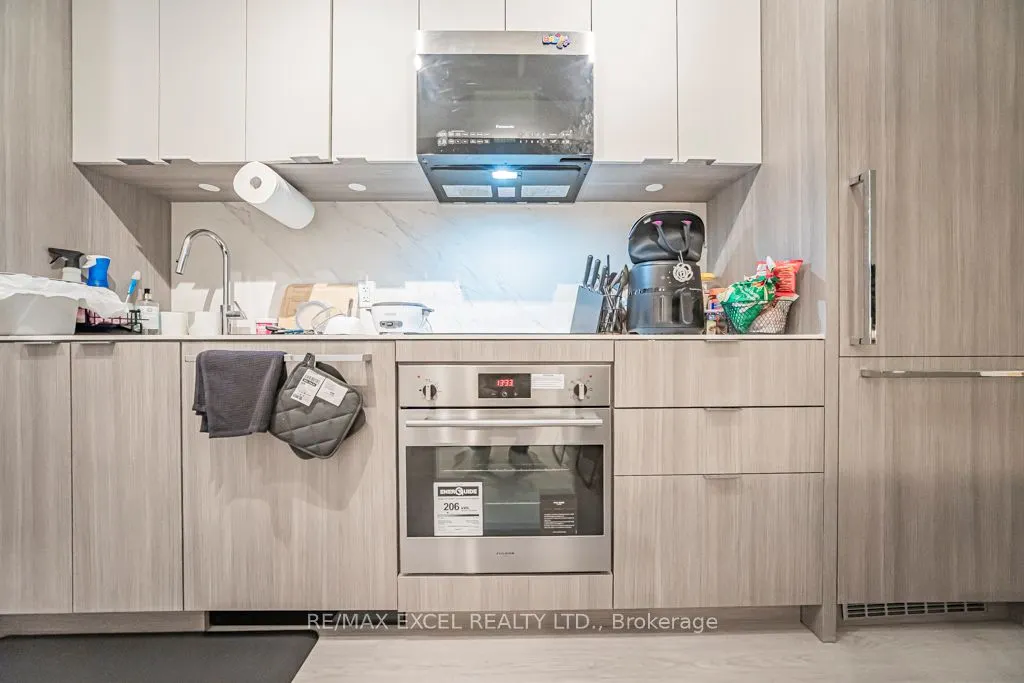 625 Sheppard Avenue E #302