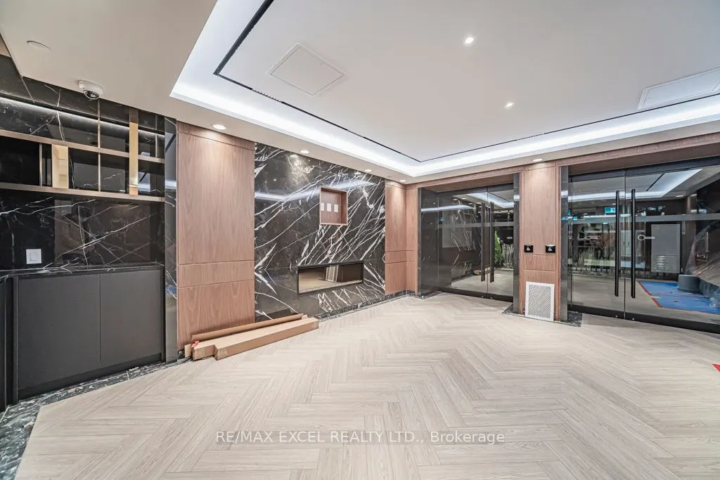 625 Sheppard Avenue E #302