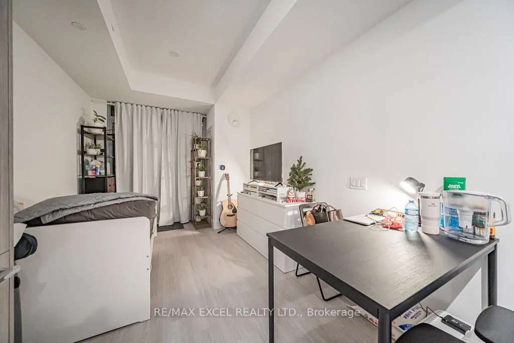625 Sheppard Avenue E #302