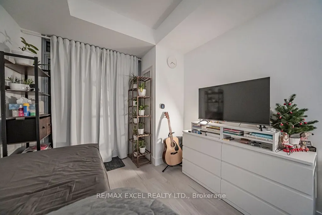 625 Sheppard Avenue E #302