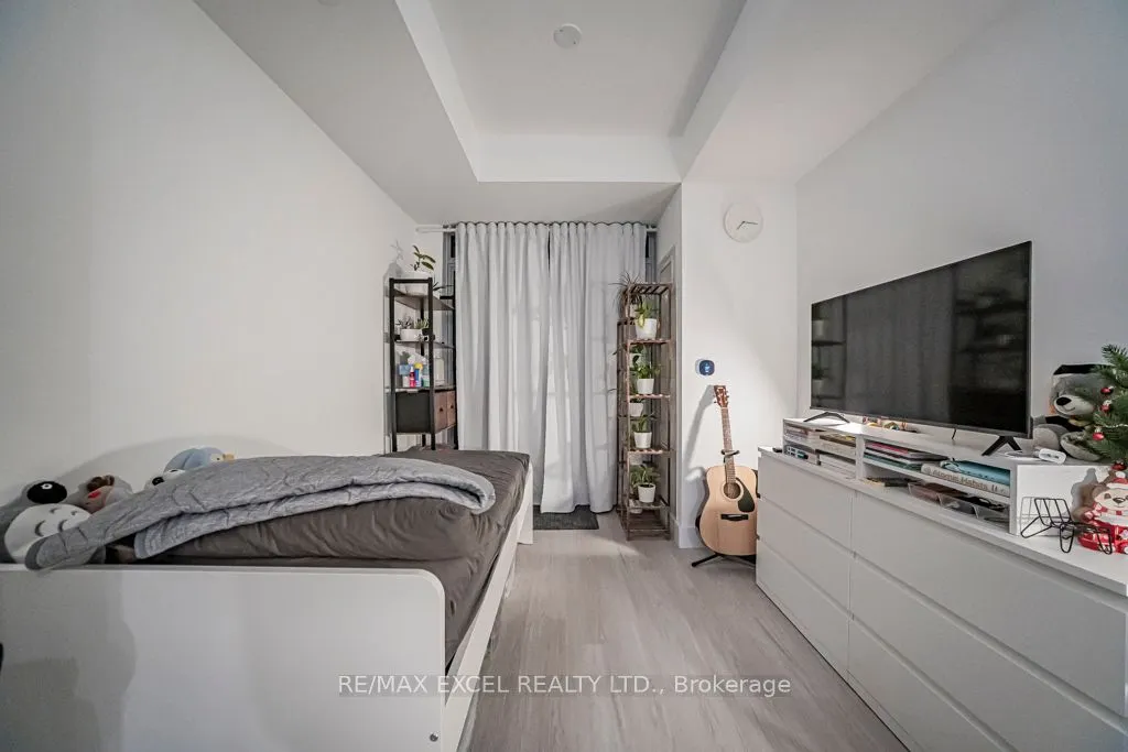 625 Sheppard Avenue E #302