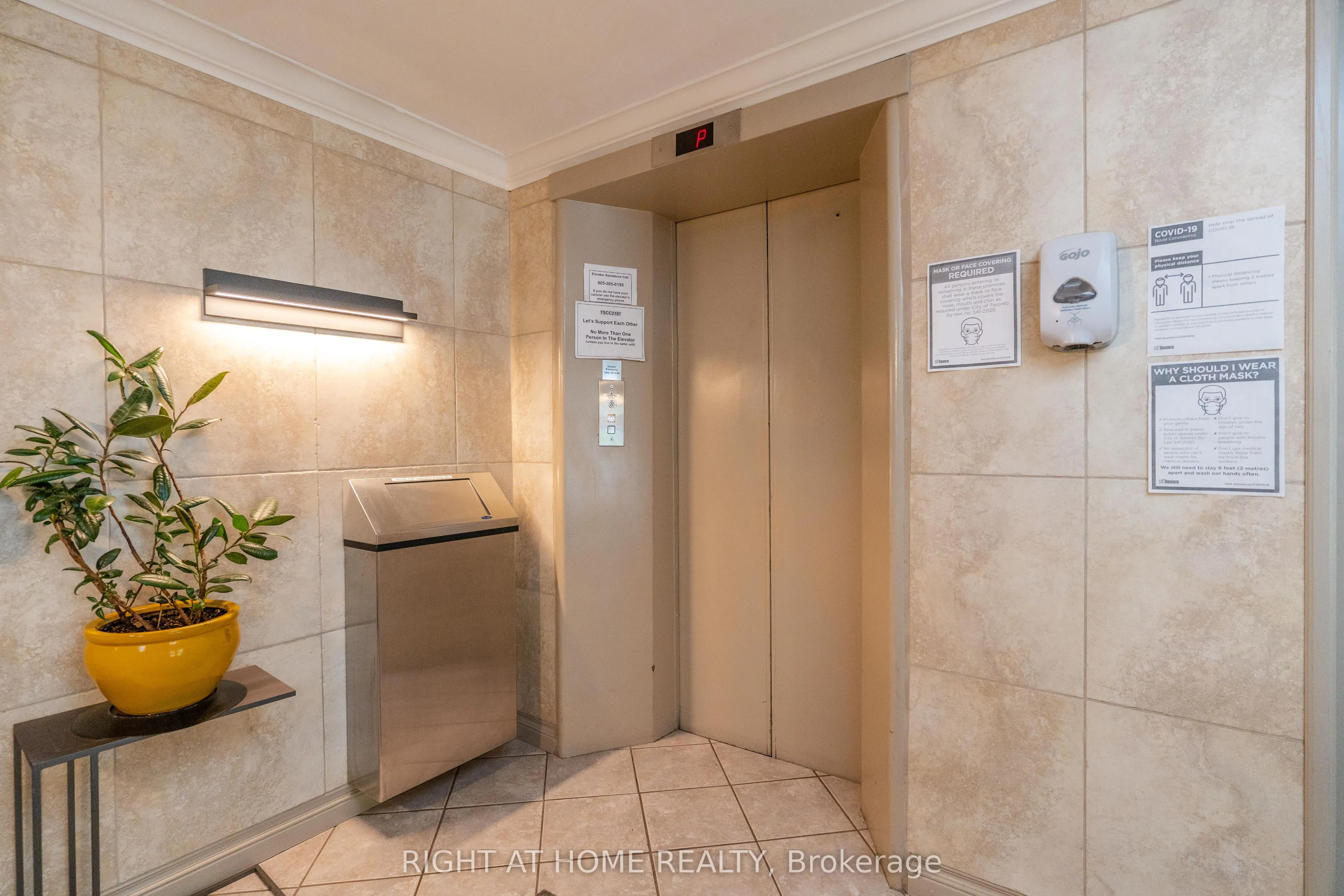 2 Ridelle Avenue #502