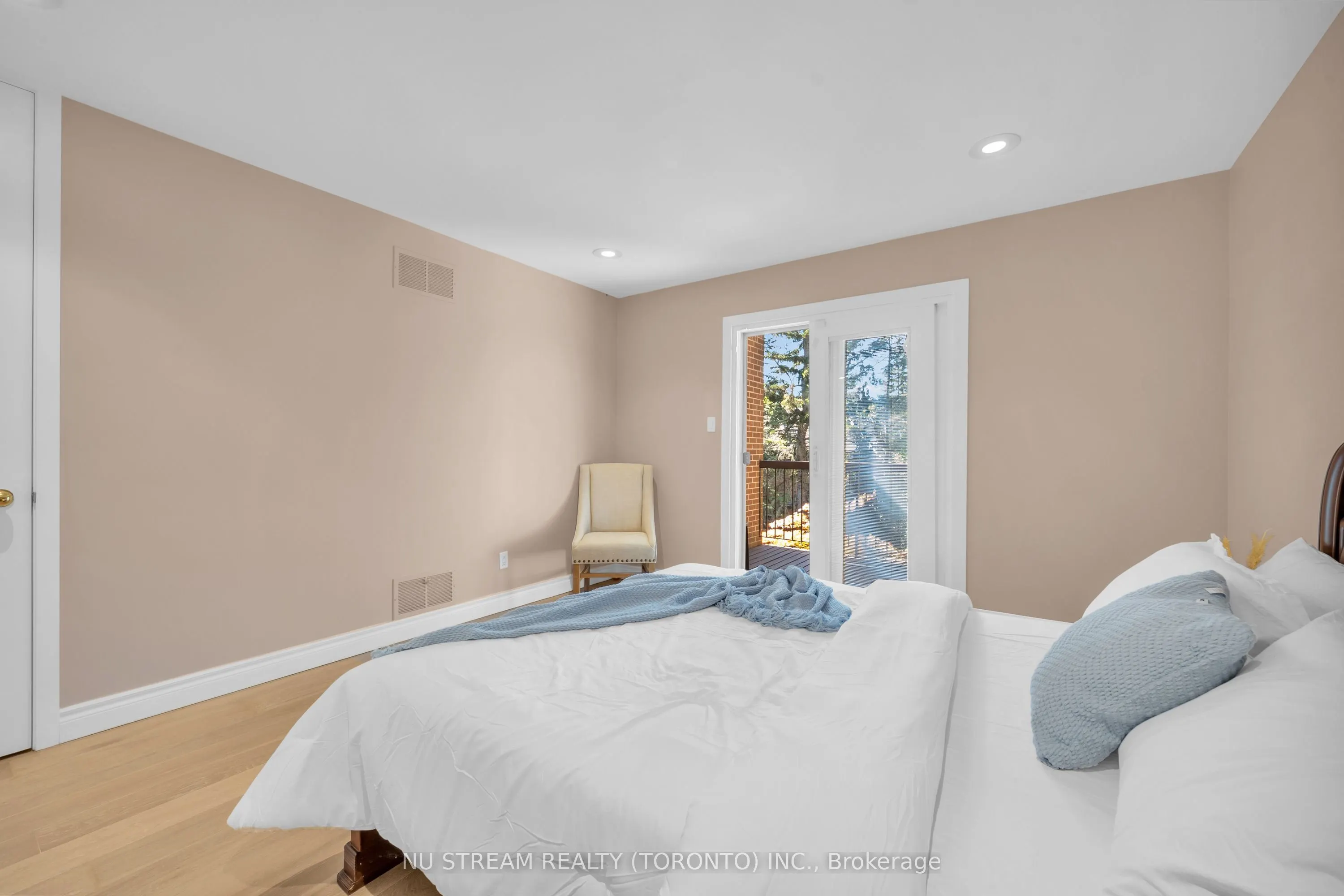35 Penwood Crescent