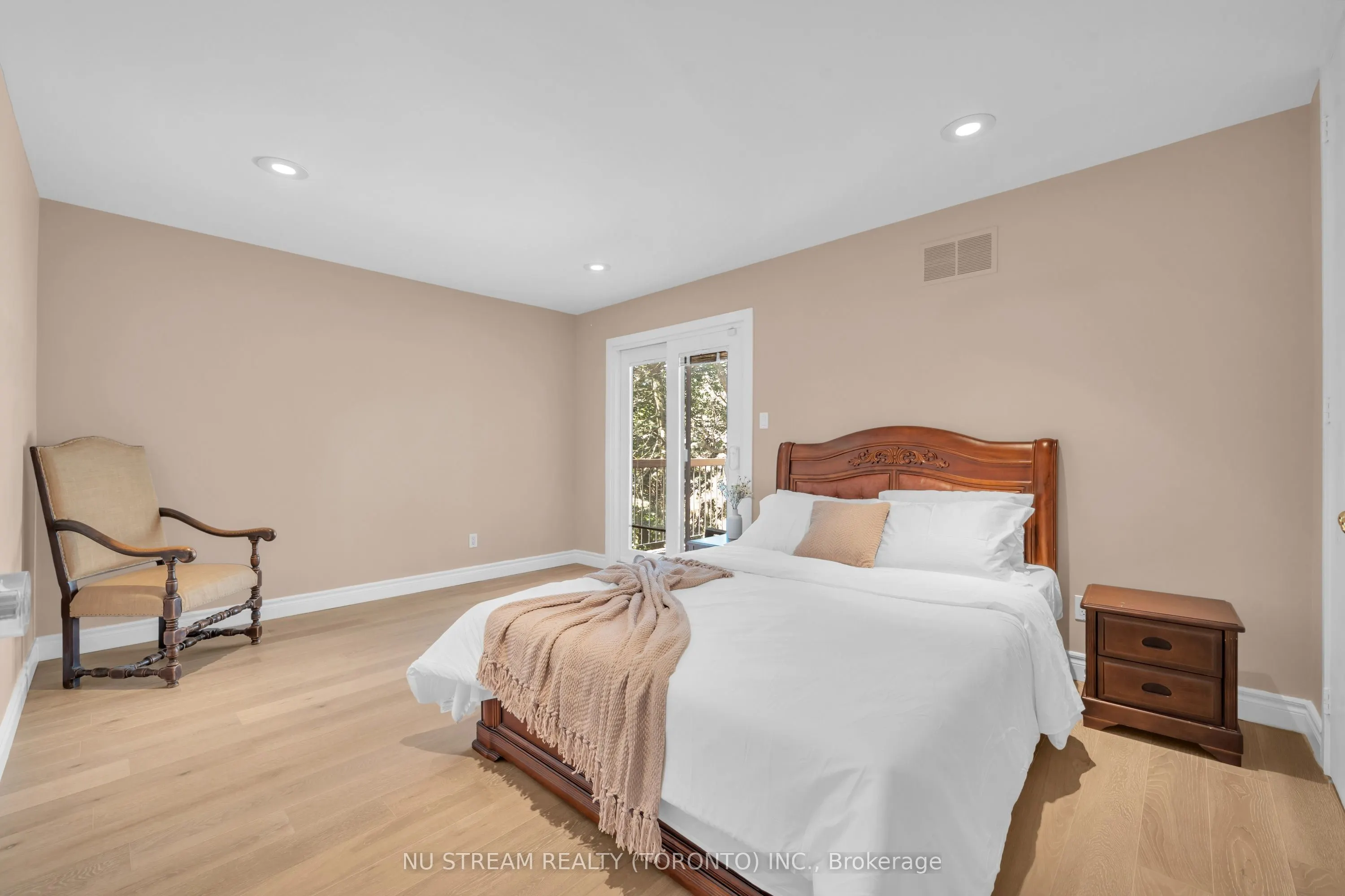 35 Penwood Crescent