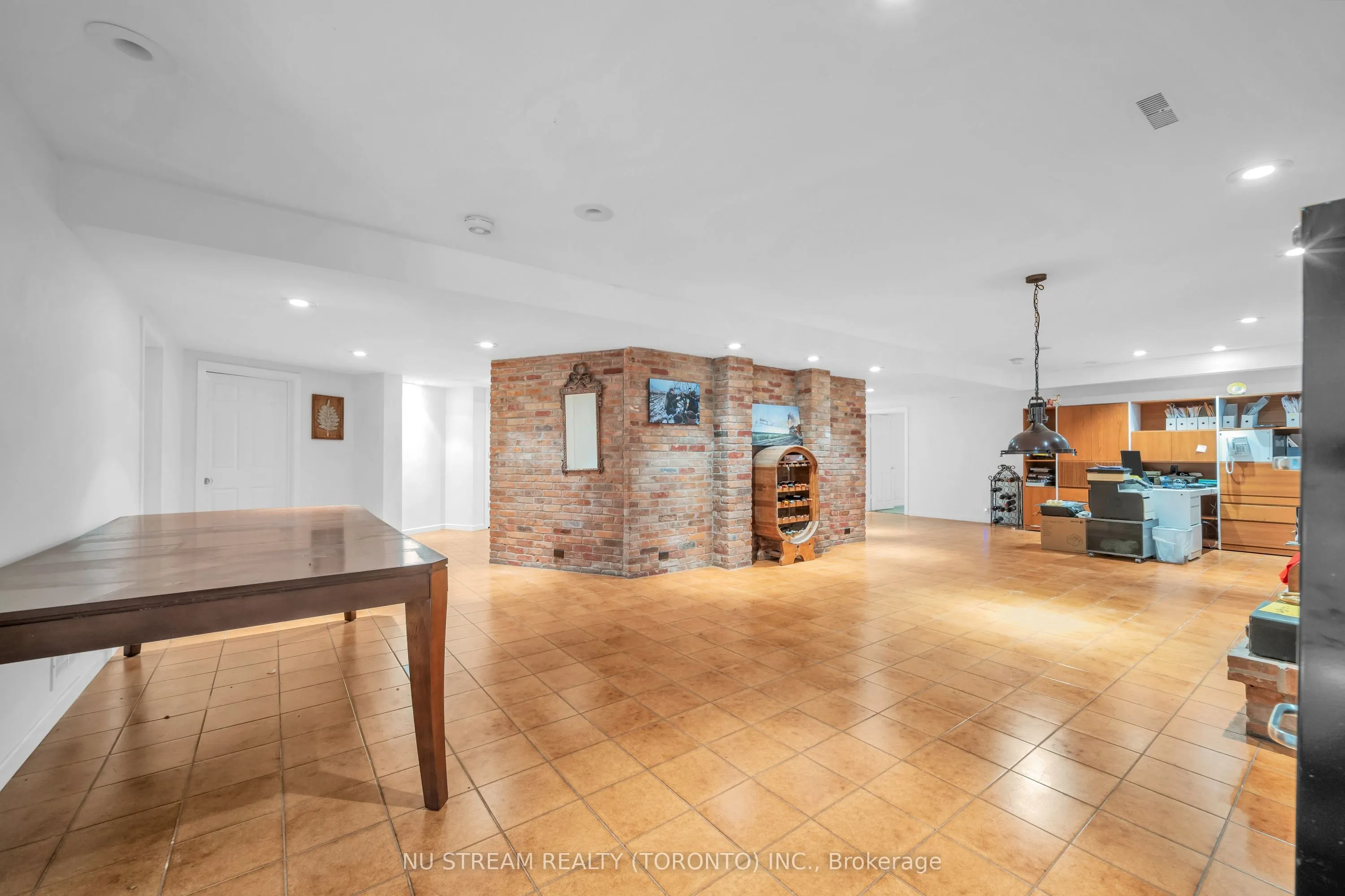 35 Penwood Crescent