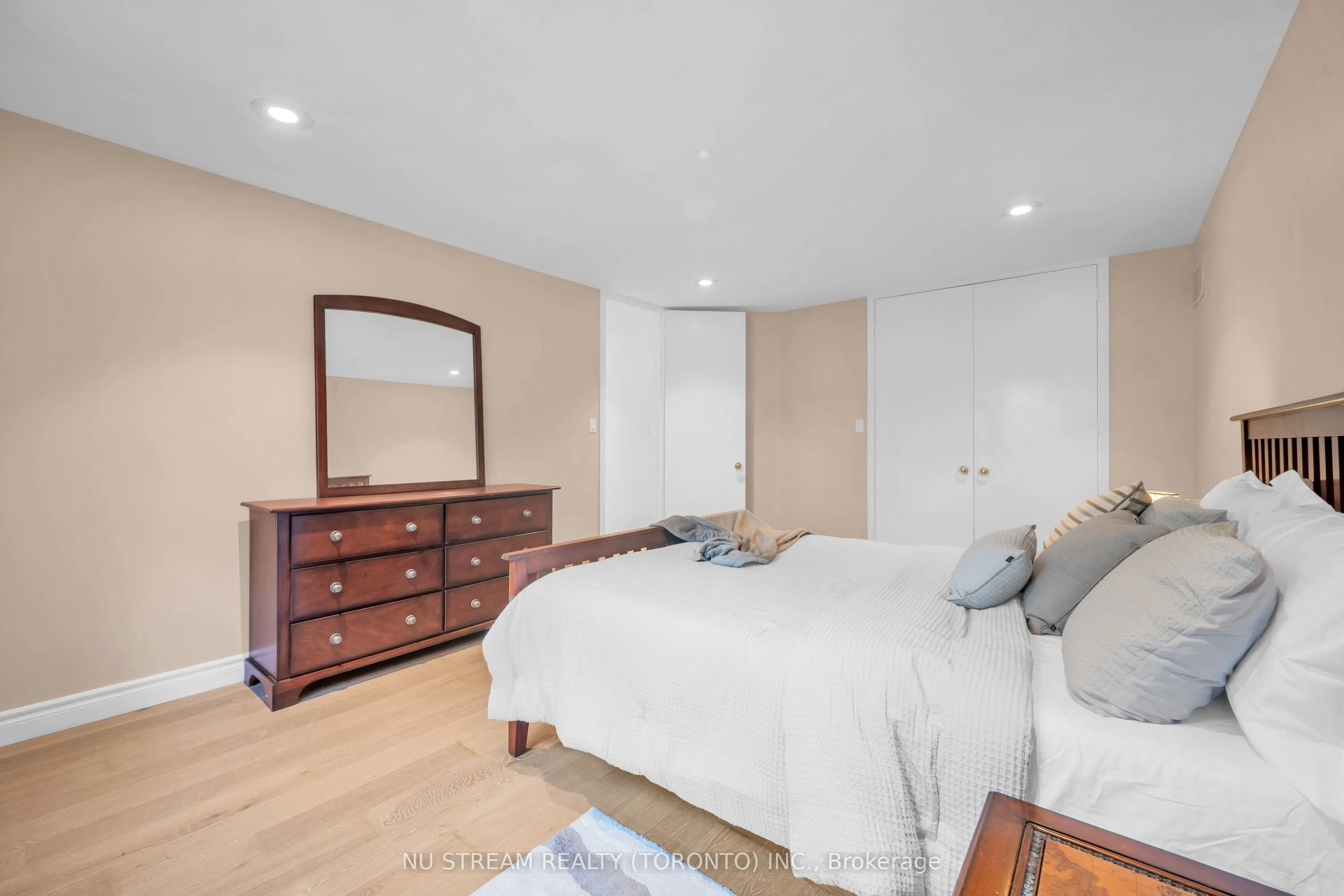 35 Penwood Crescent