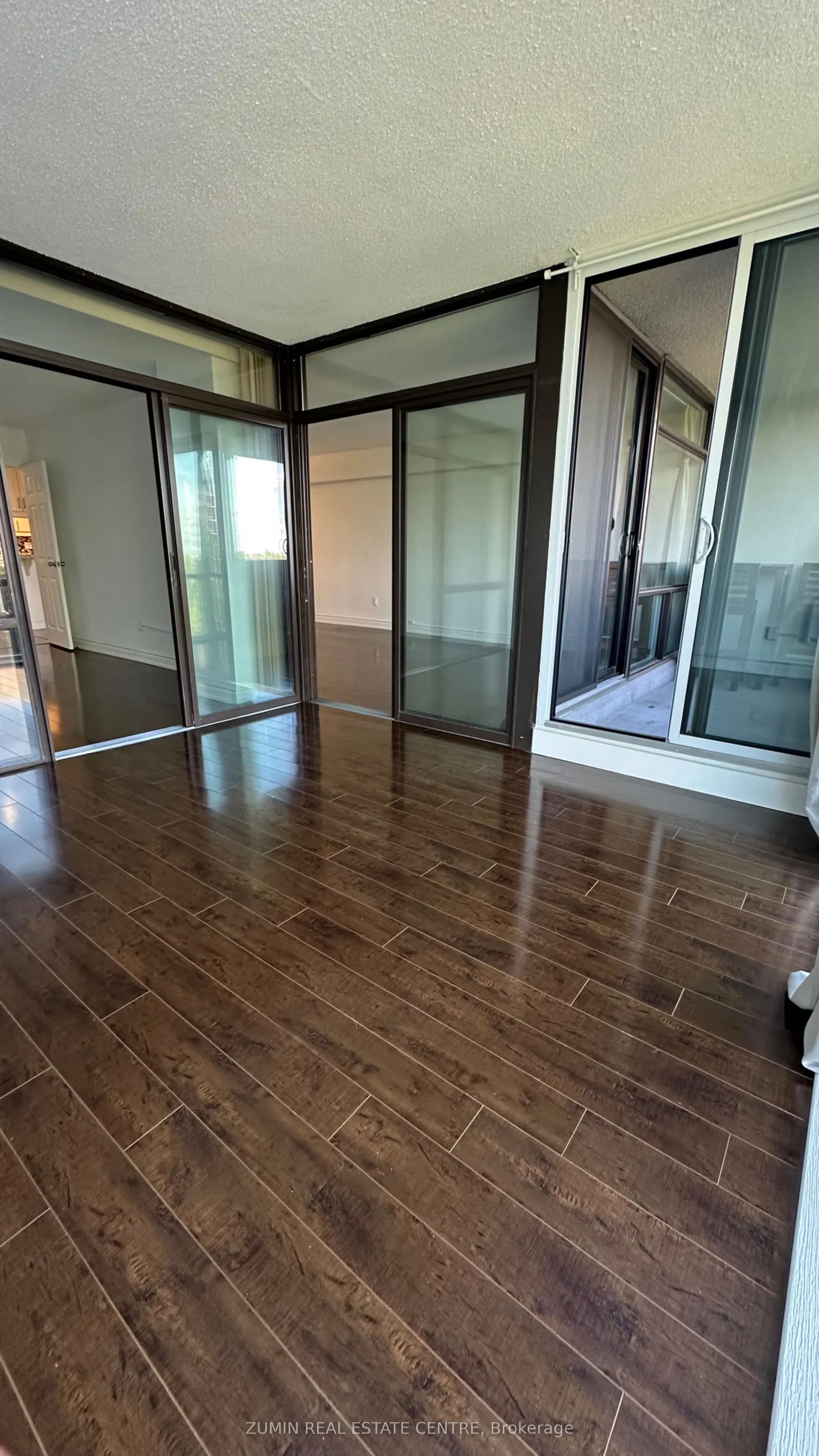 1555 Finch Avenue E #602