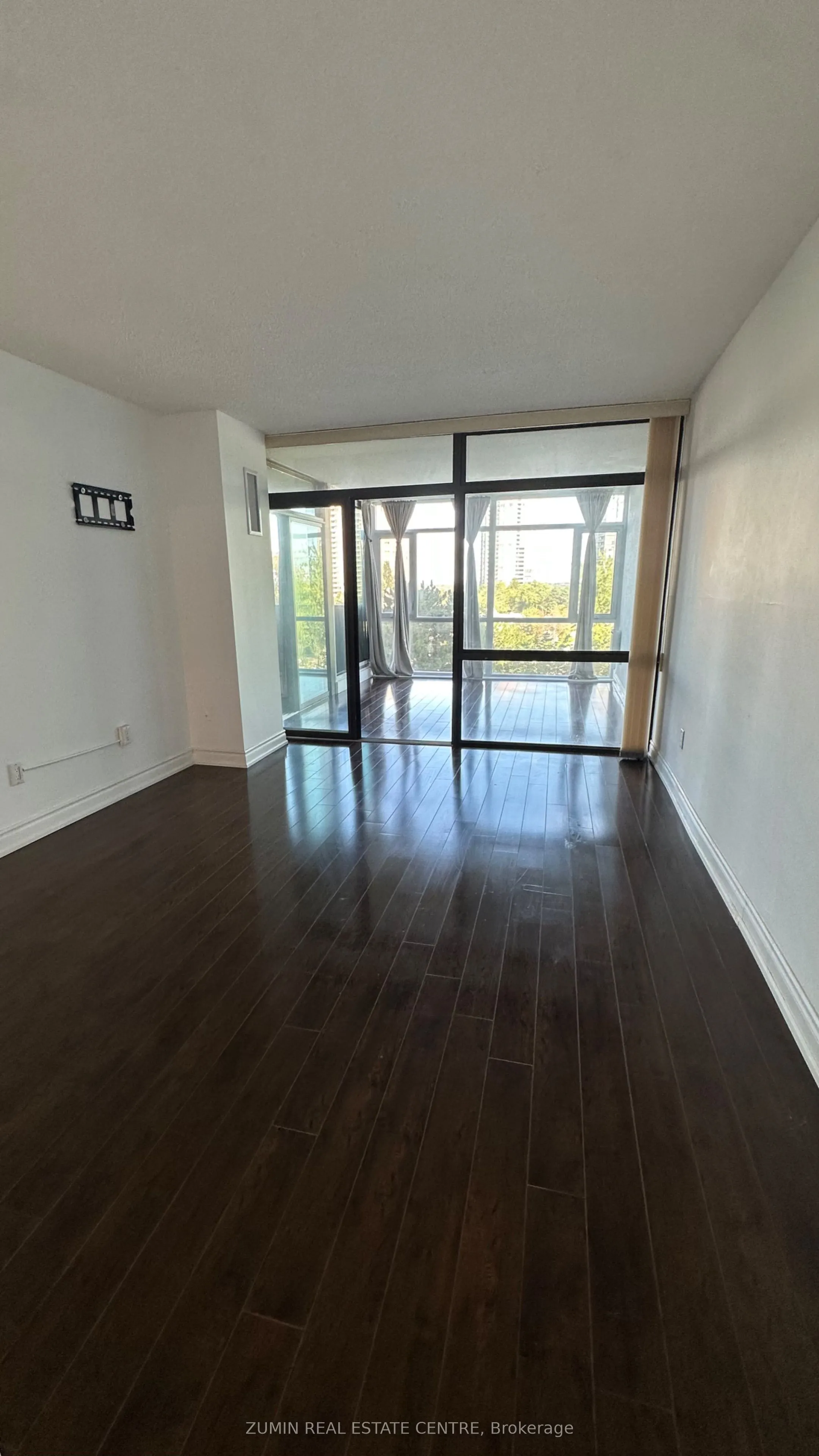 1555 Finch Avenue E #602