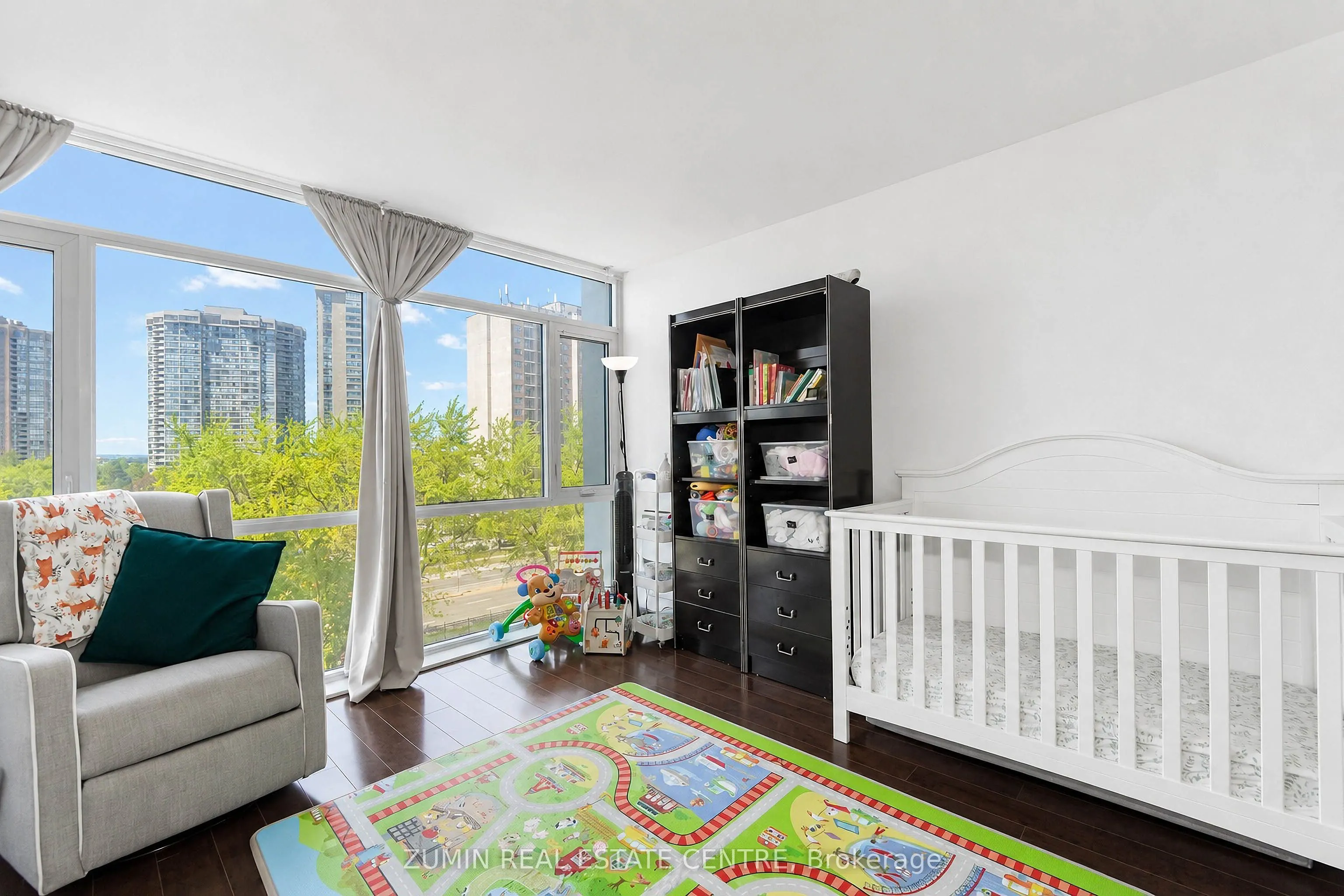 1555 Finch Avenue E #602