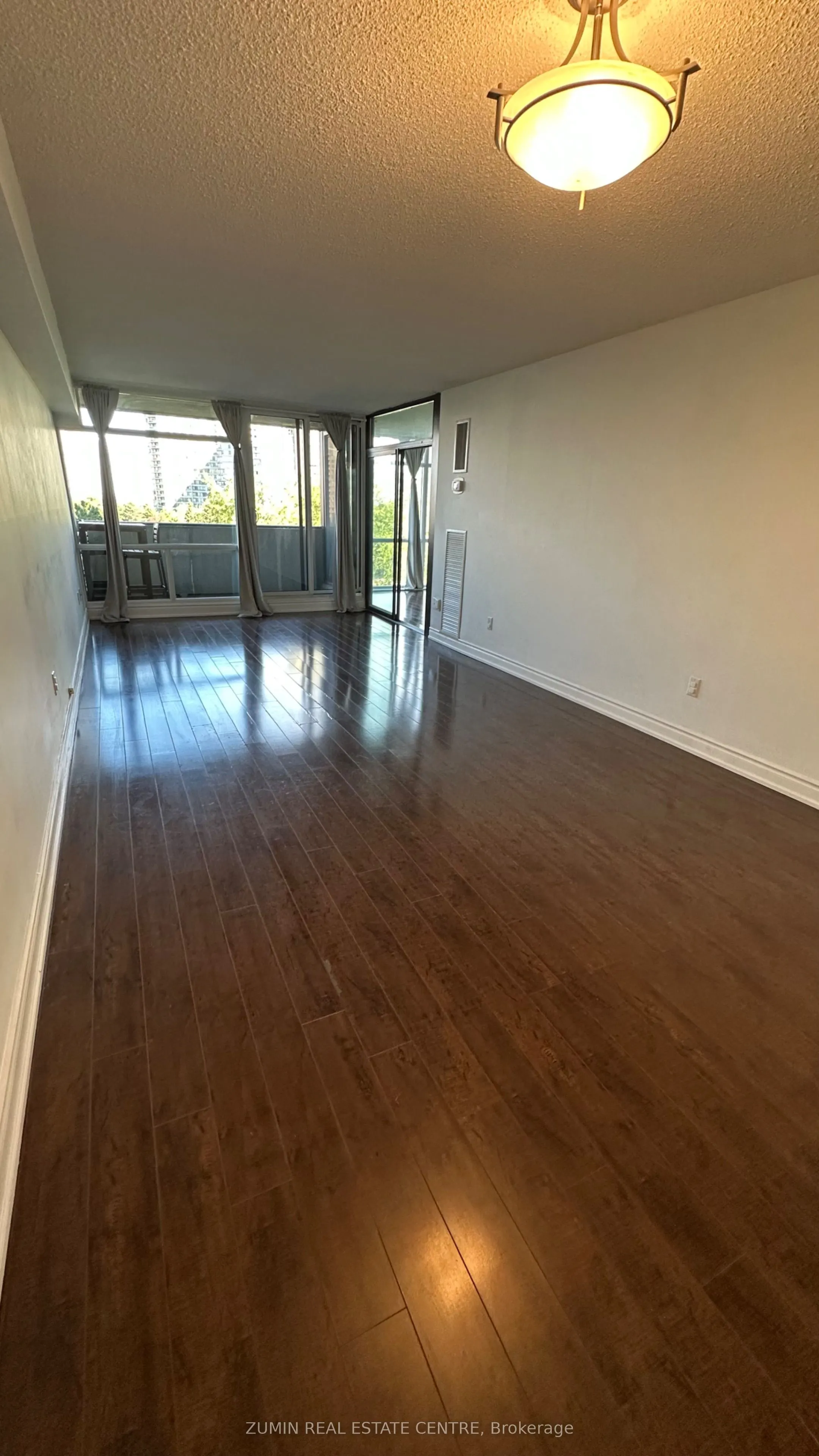1555 Finch Avenue E #602