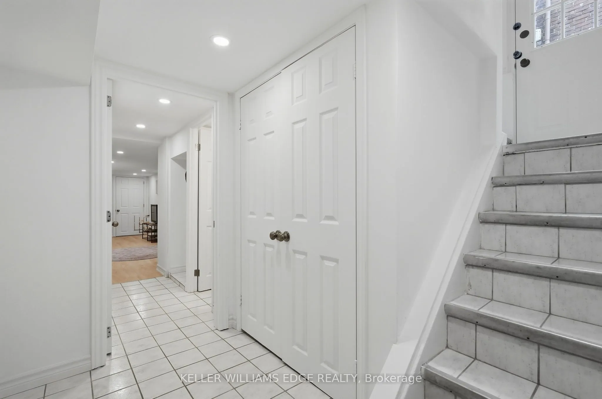28 Conway Avenue