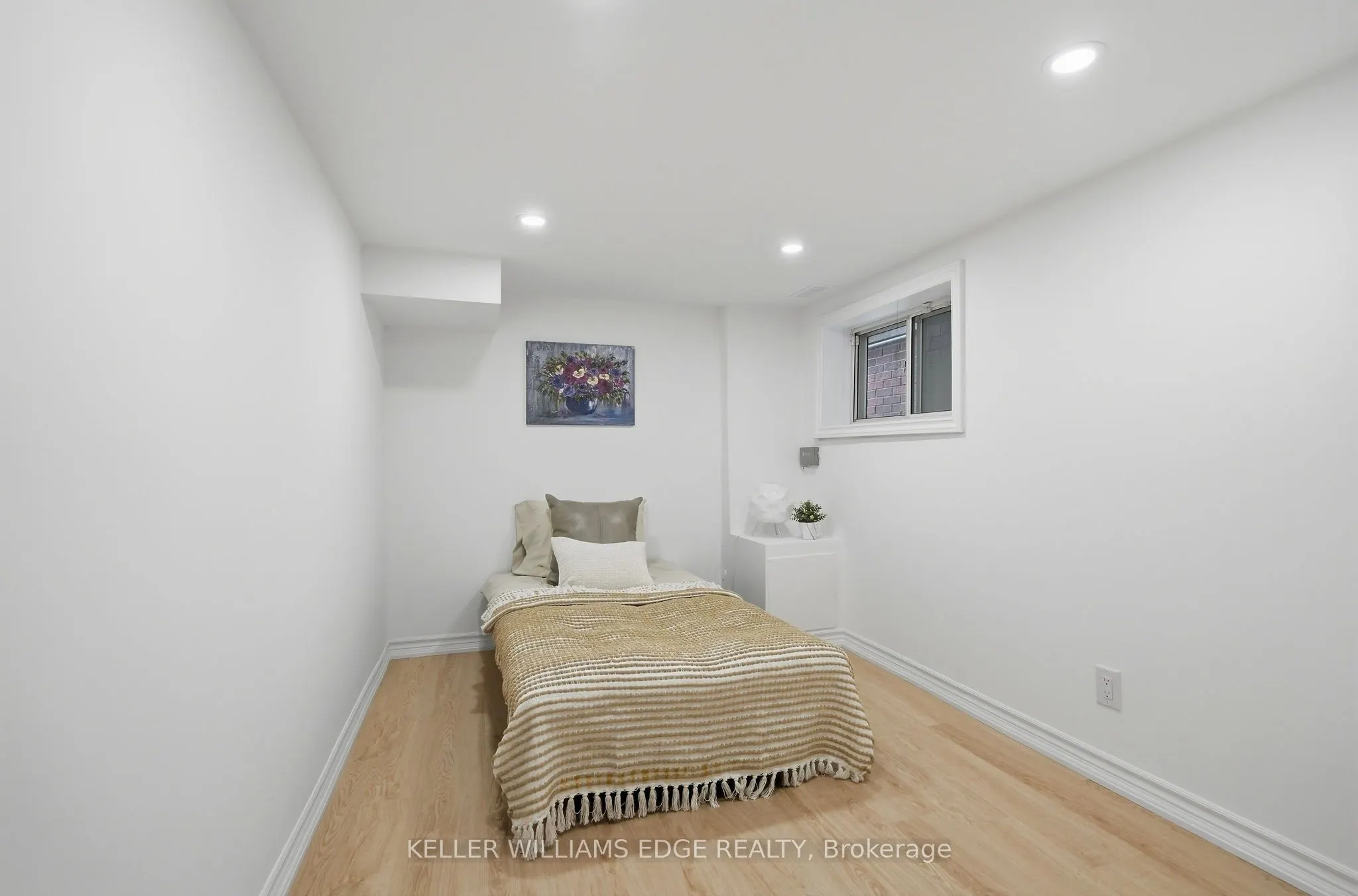 28 Conway Avenue