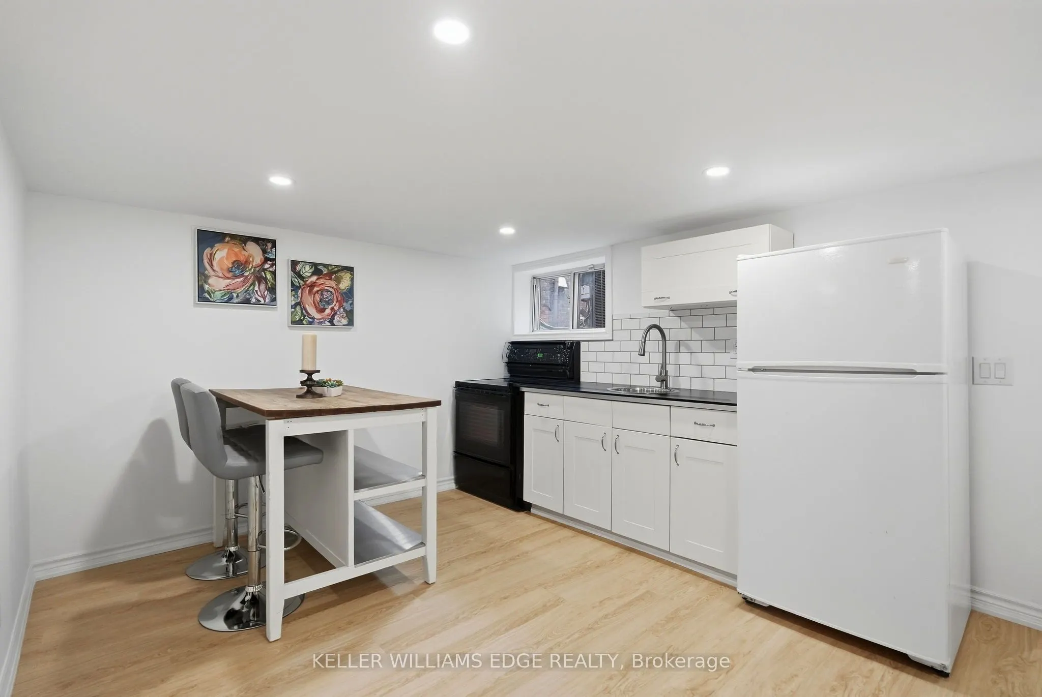28 Conway Avenue