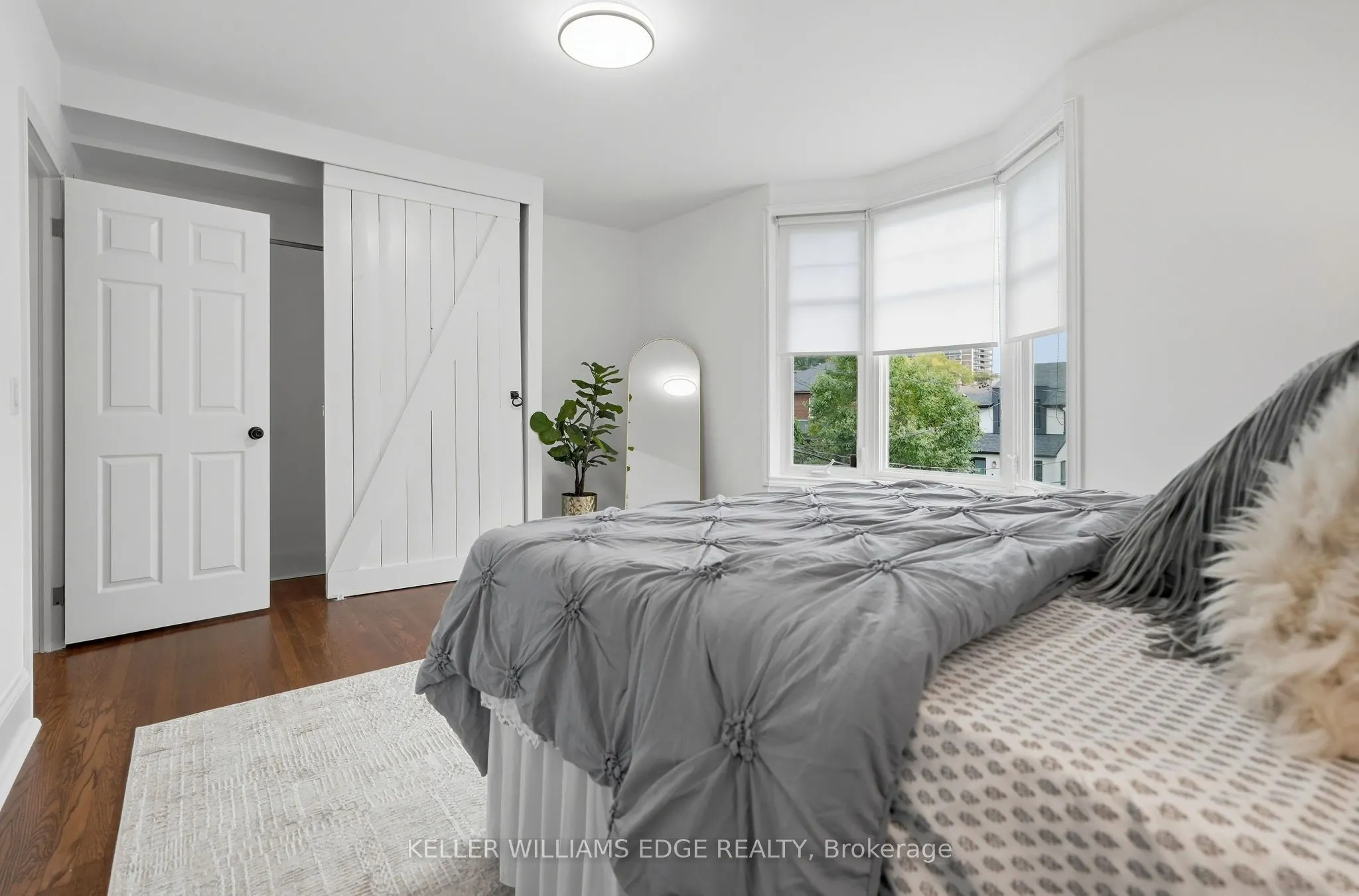 28 Conway Avenue