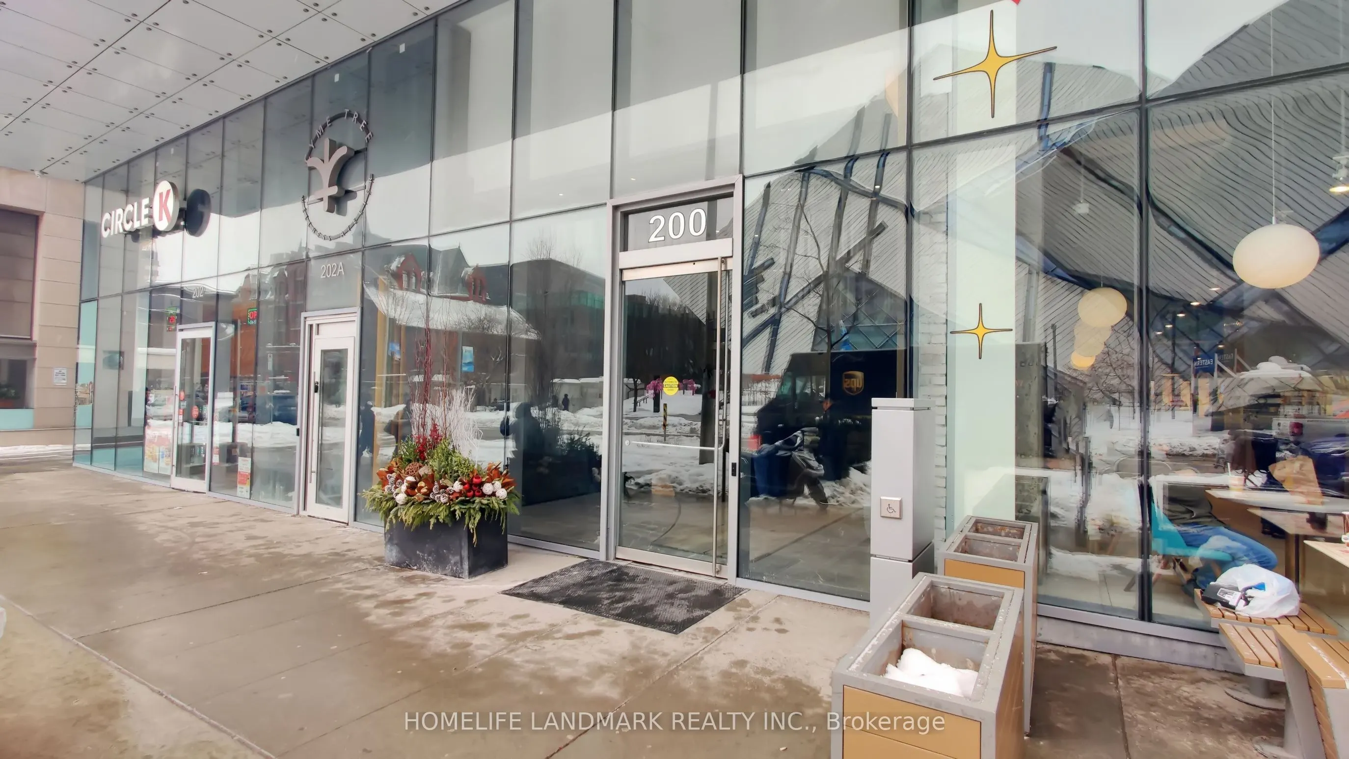 200 Bloor Street W #2305
