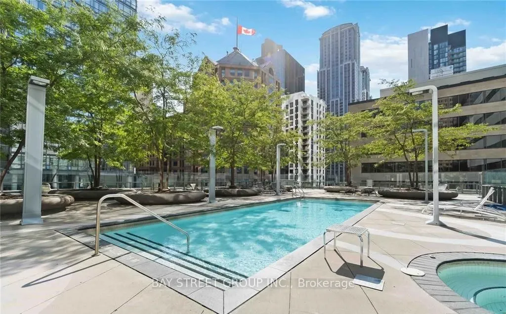 832 Bay Street W #3602