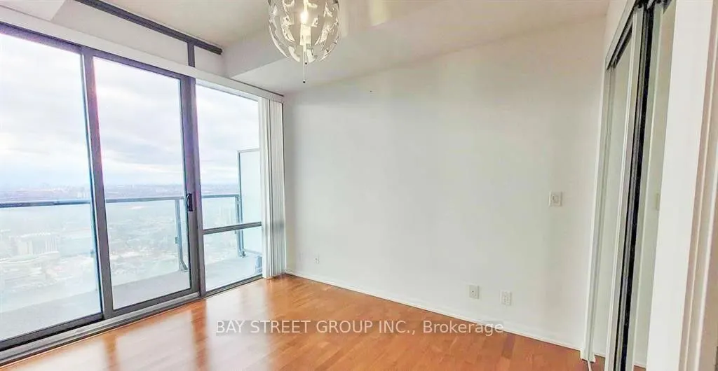 832 Bay Street W #3602