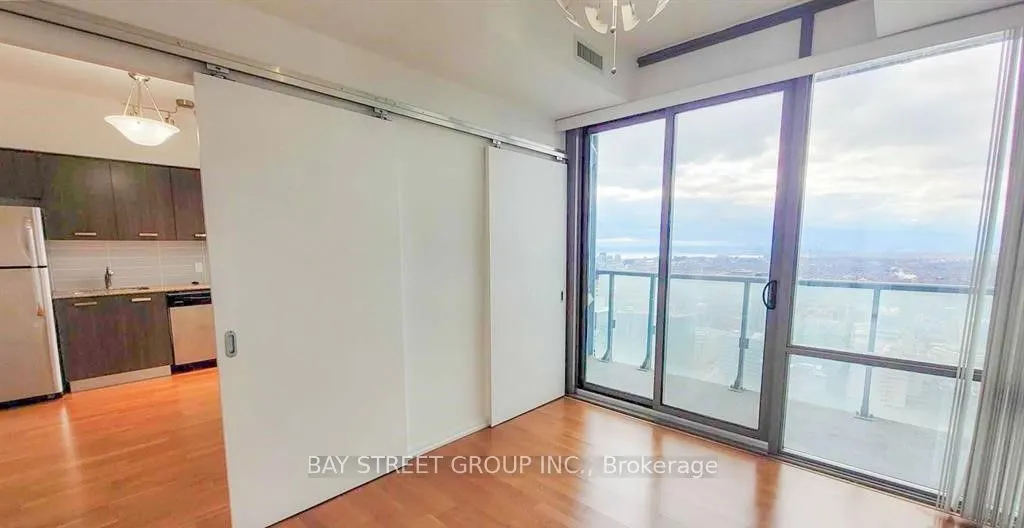 832 Bay Street W #3602