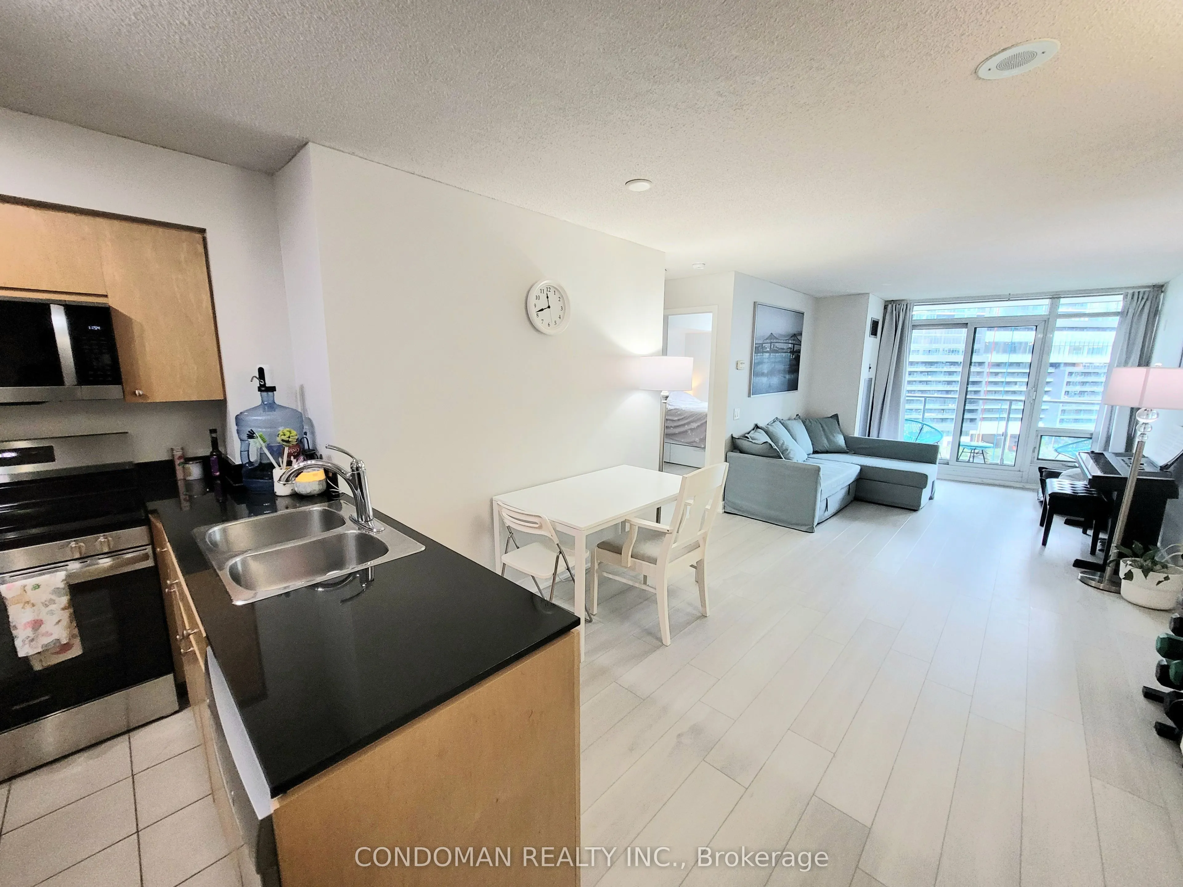 361 Front Street W #1206