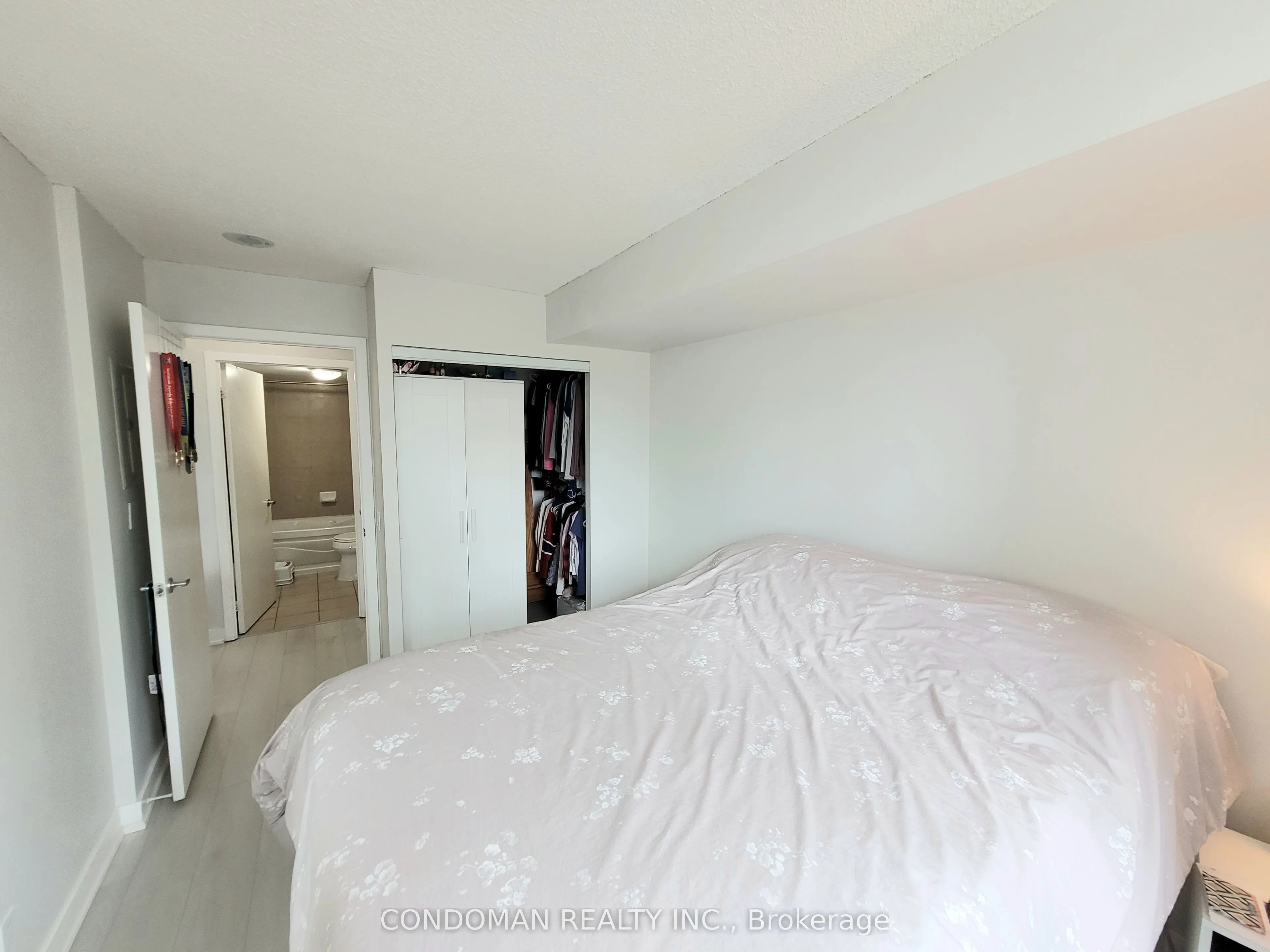 361 Front Street W #1206