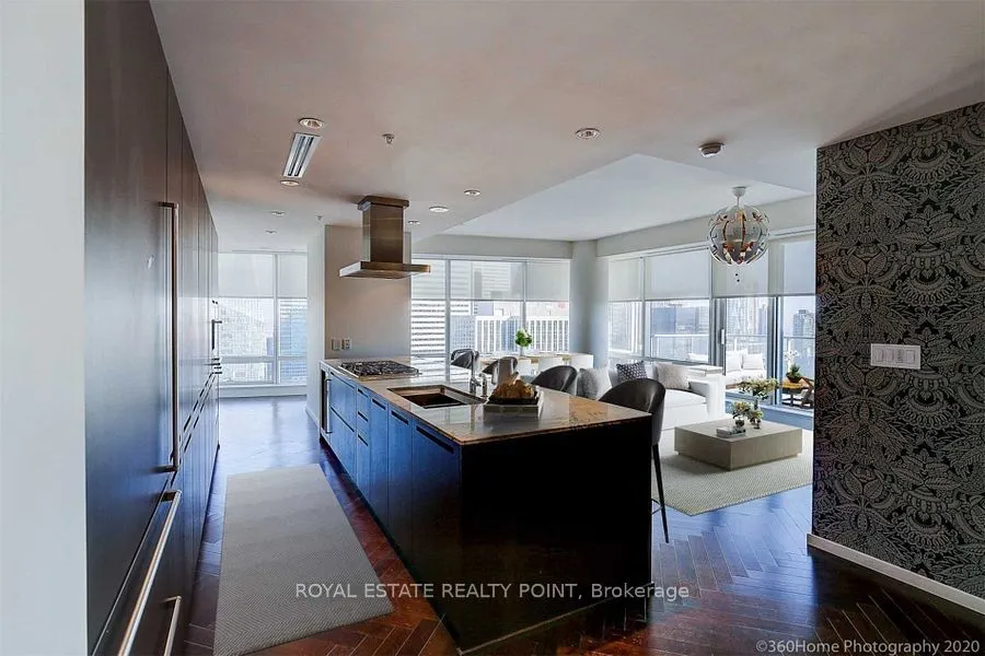 180 University Avenue #4809