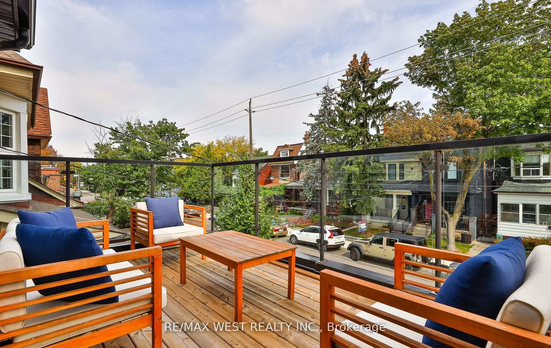 734 Shaw Street