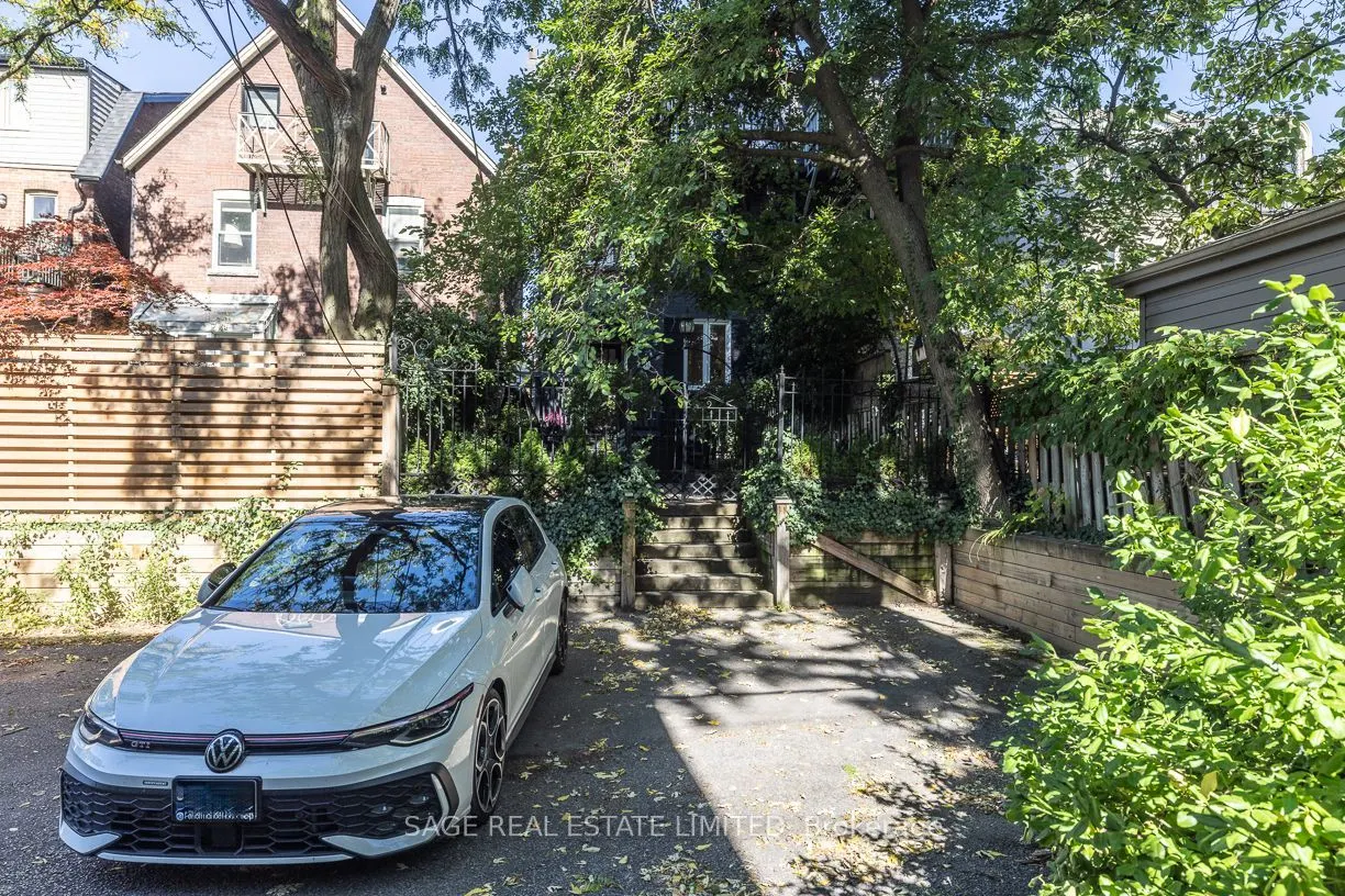 41 Chicora Avenue