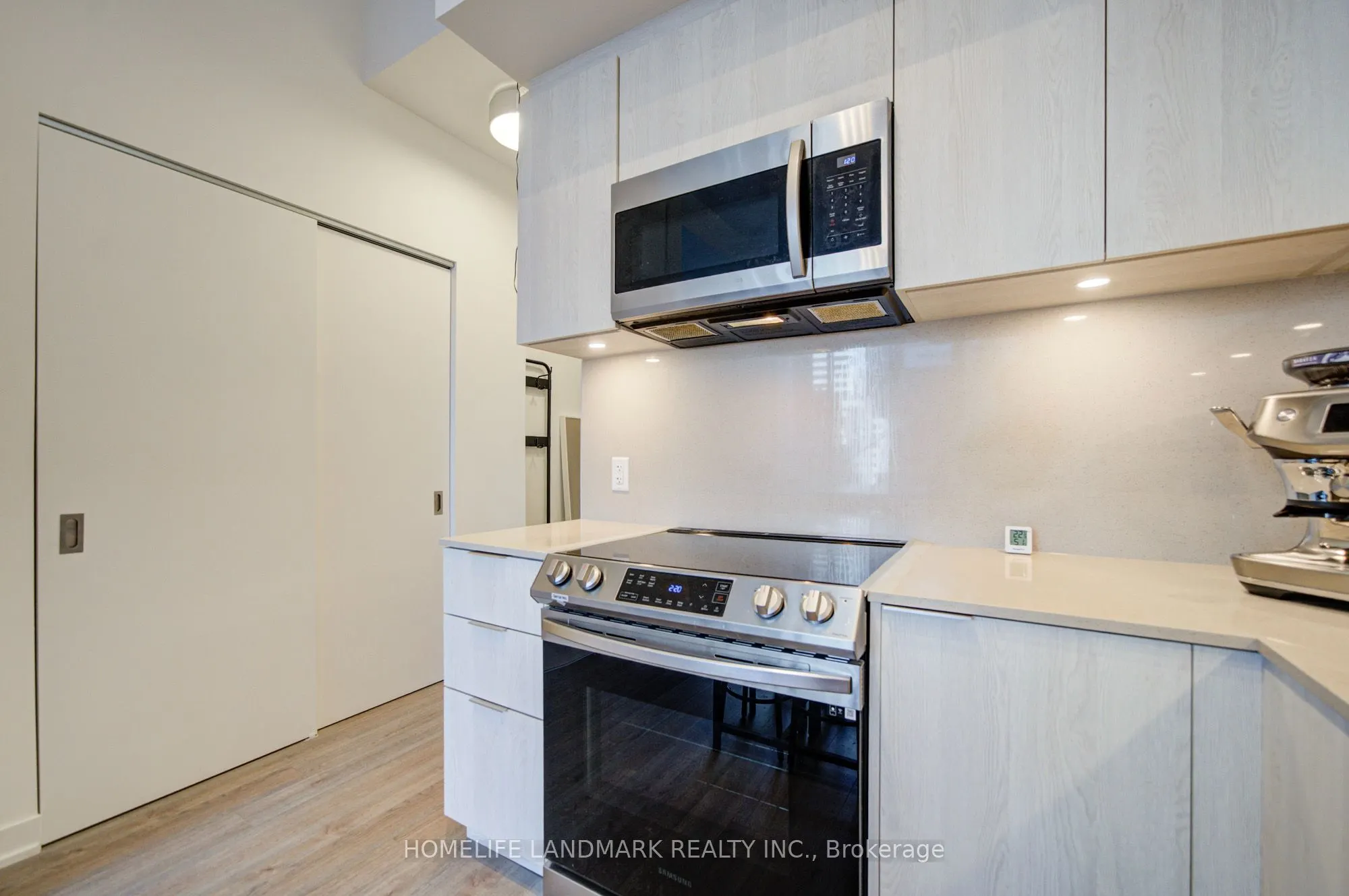 357 King Street W ##501