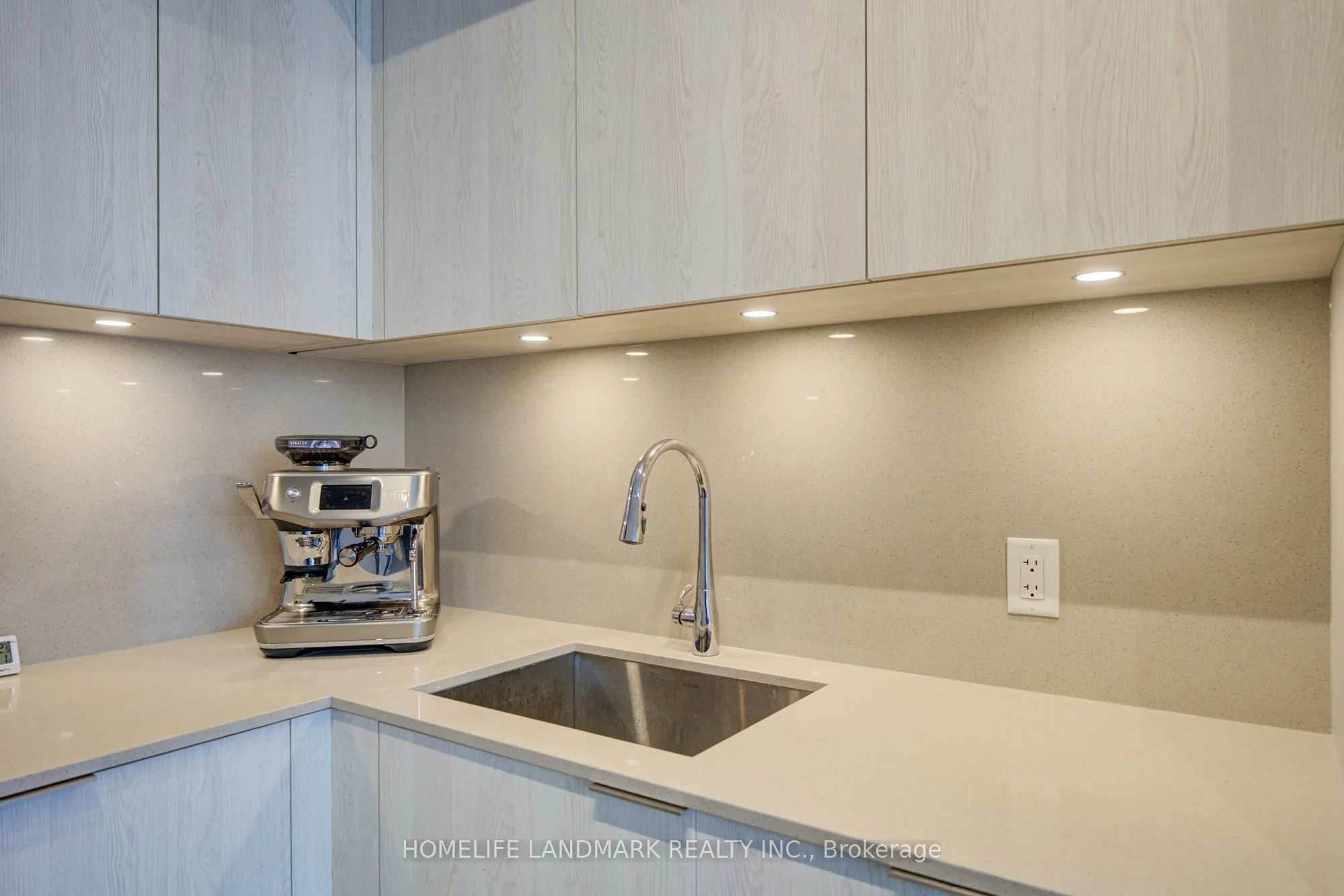 357 King Street W ##501