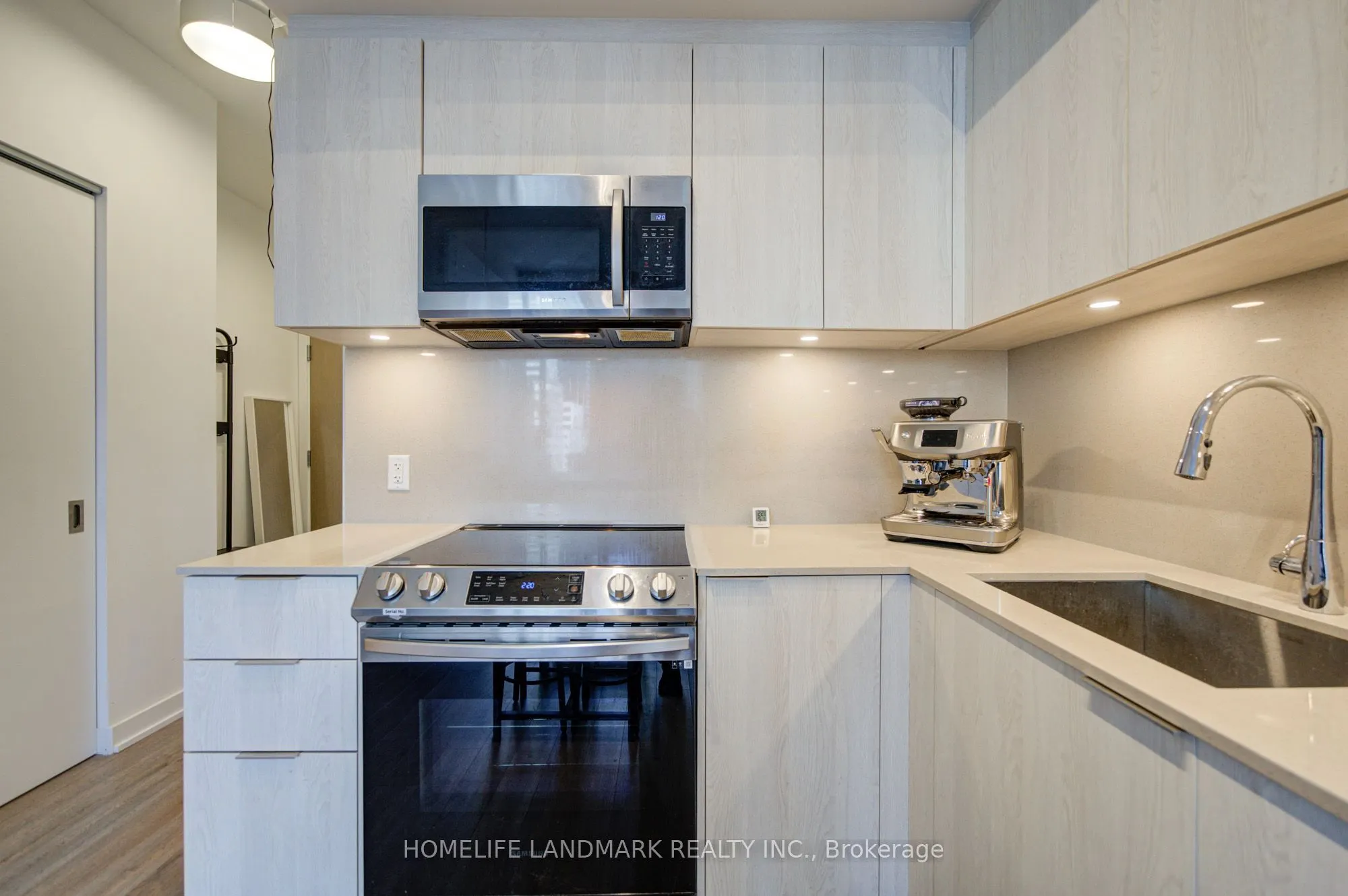 357 King Street W ##501