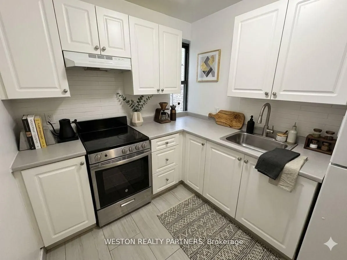88 Wellesley Street E #709