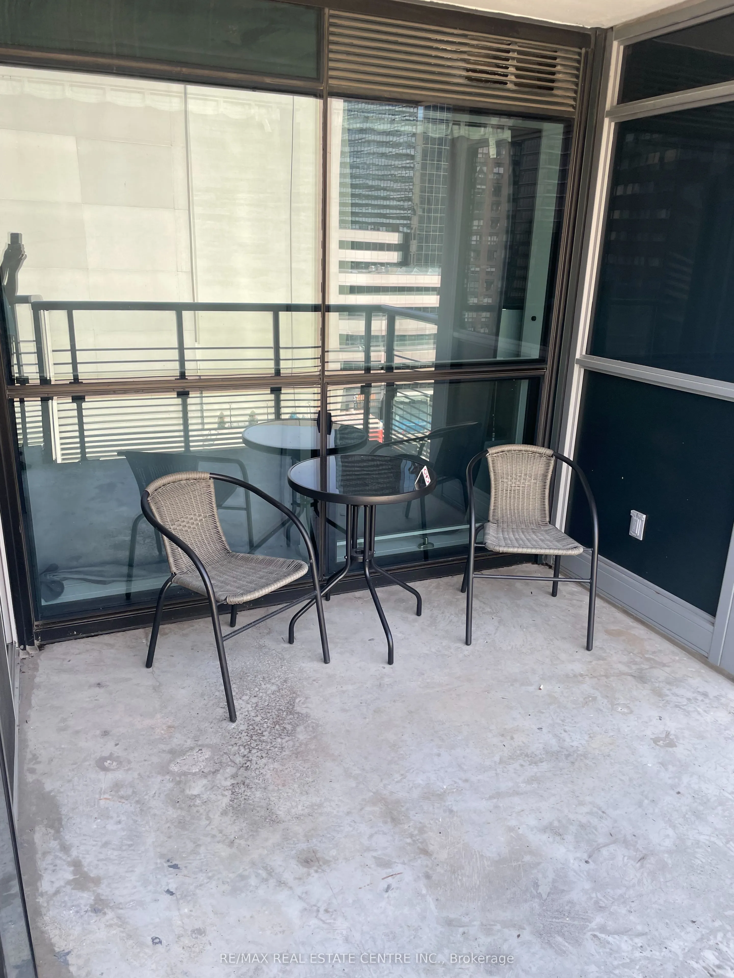 386 Yonge Street #724