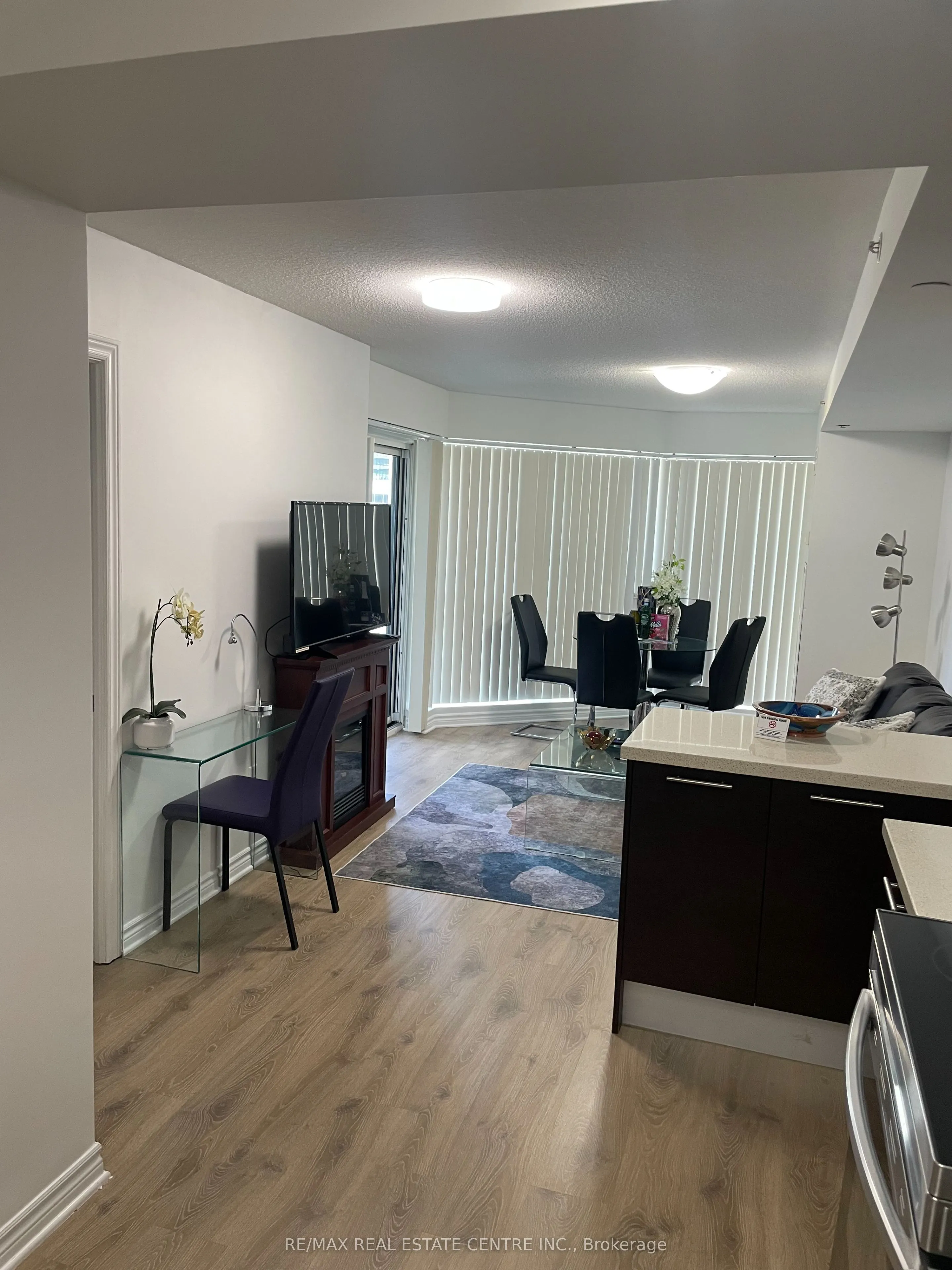 386 Yonge Street #724
