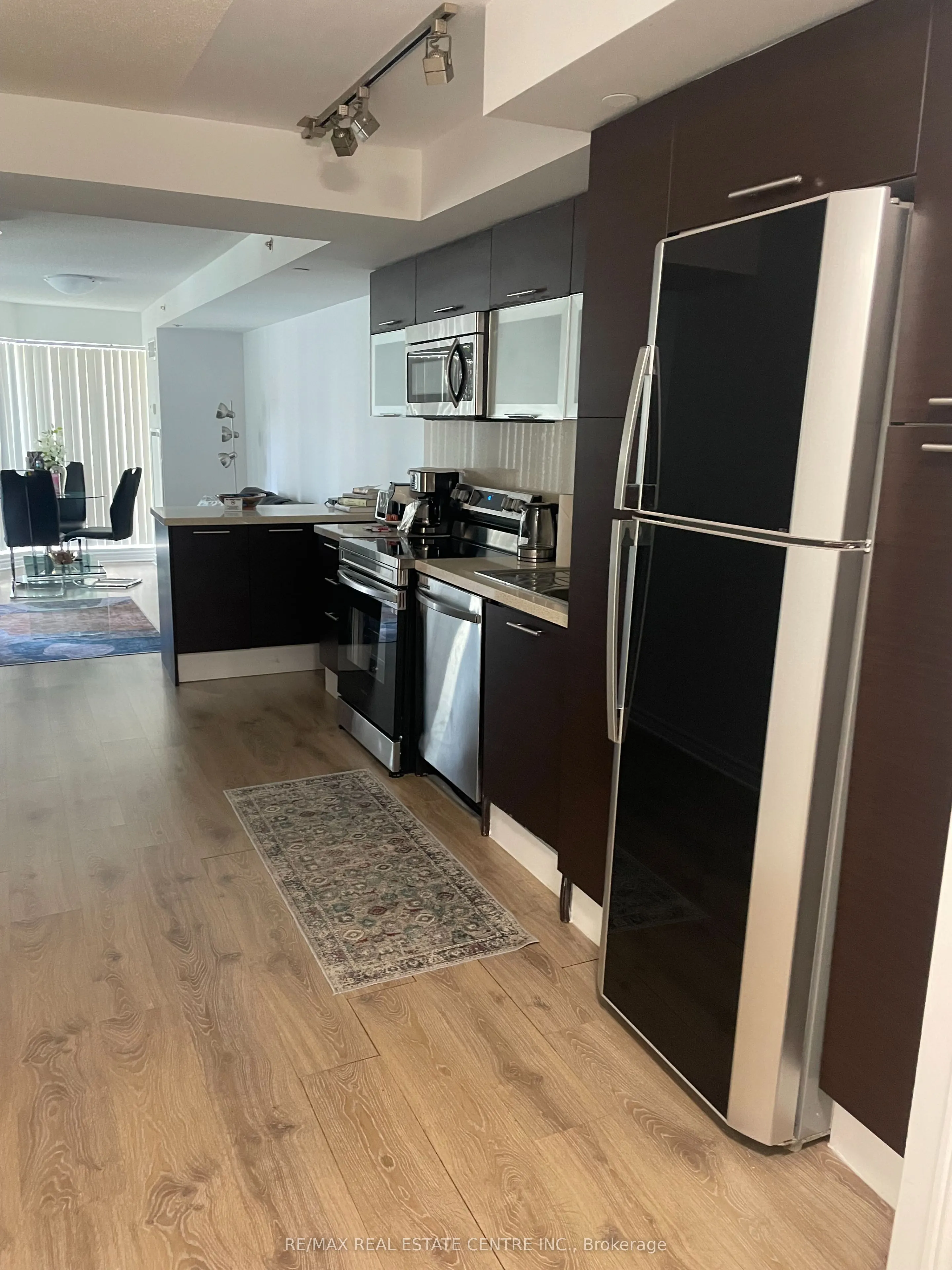 386 Yonge Street #724