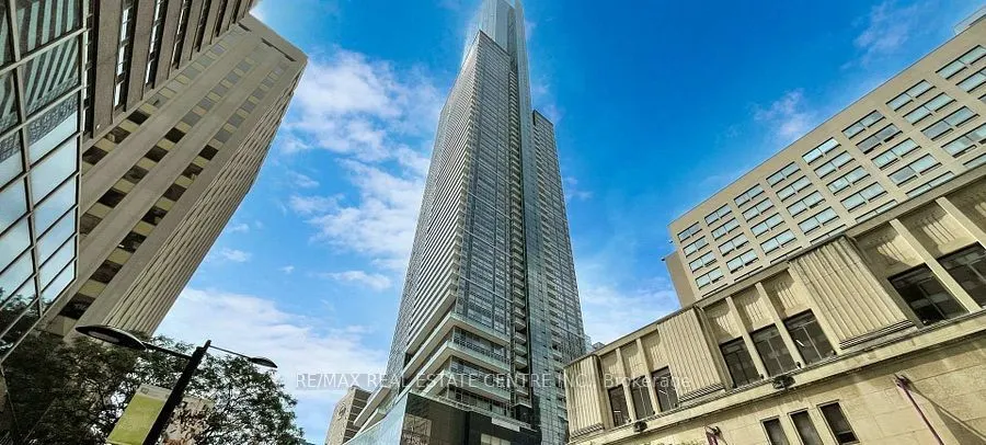 386 Yonge Street #724