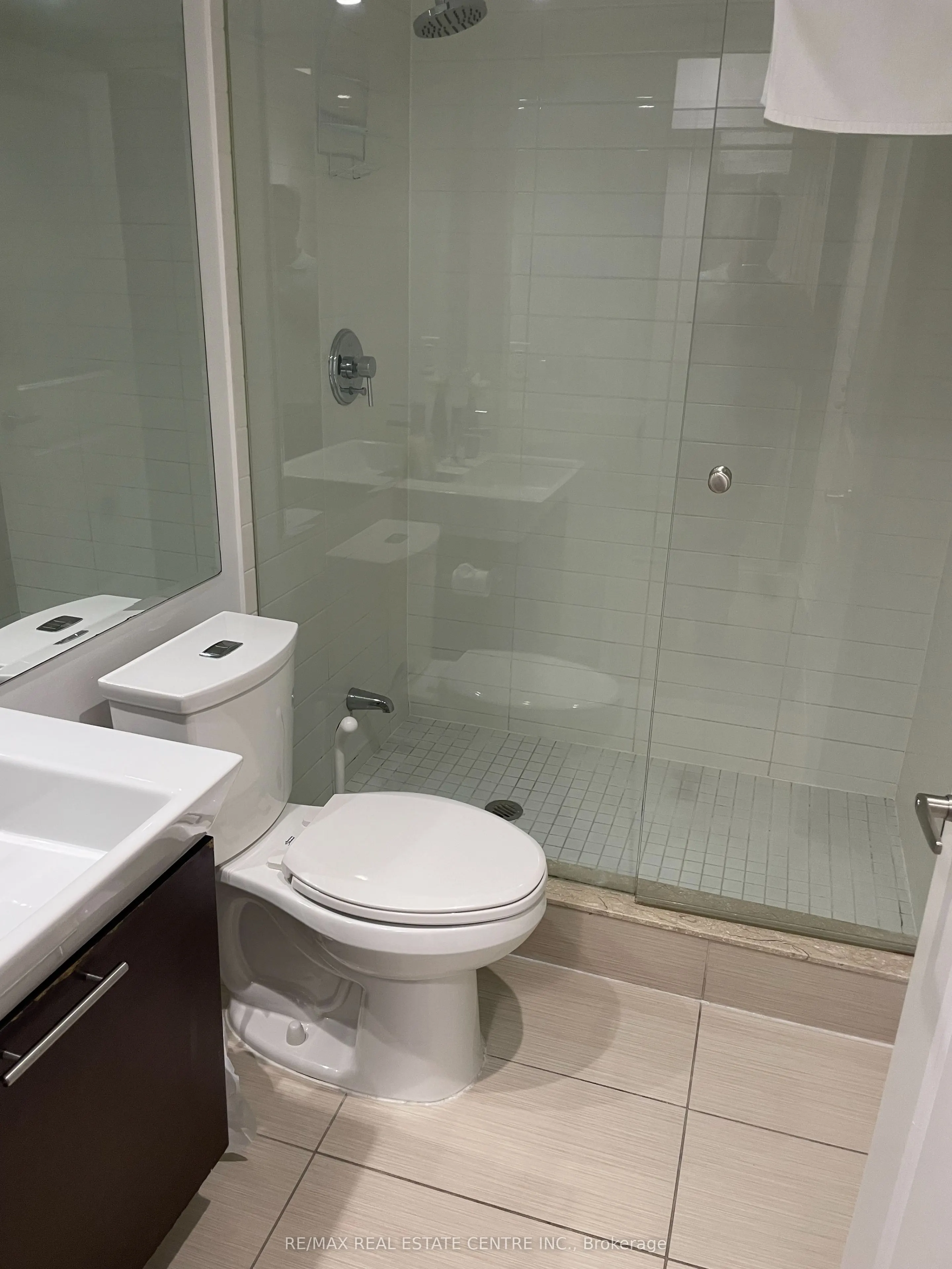 386 Yonge Street #724