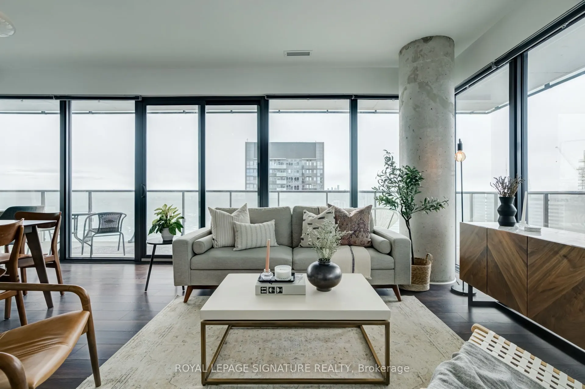 185 Roehampton Avenue #2710