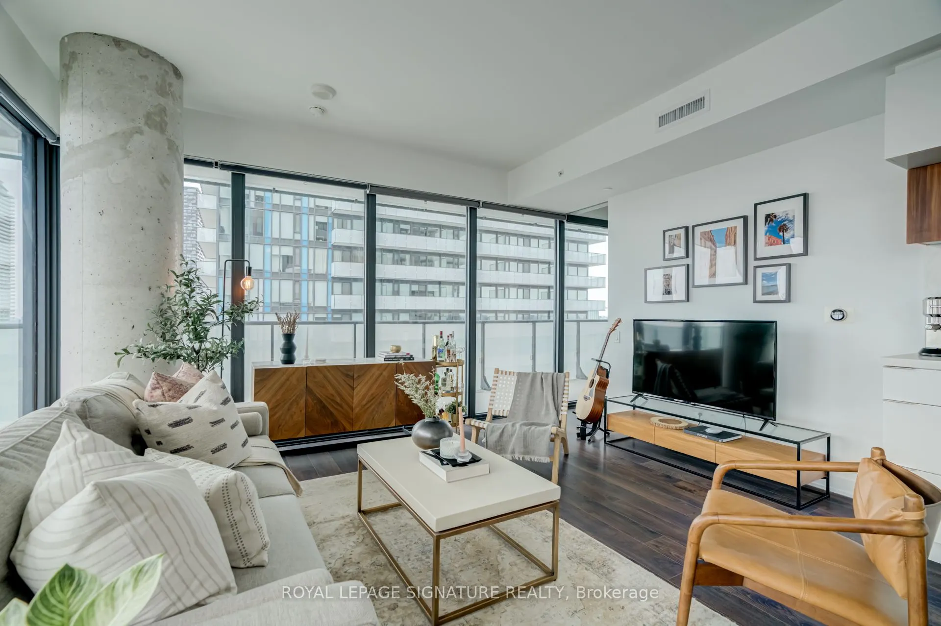 185 Roehampton Avenue #2710