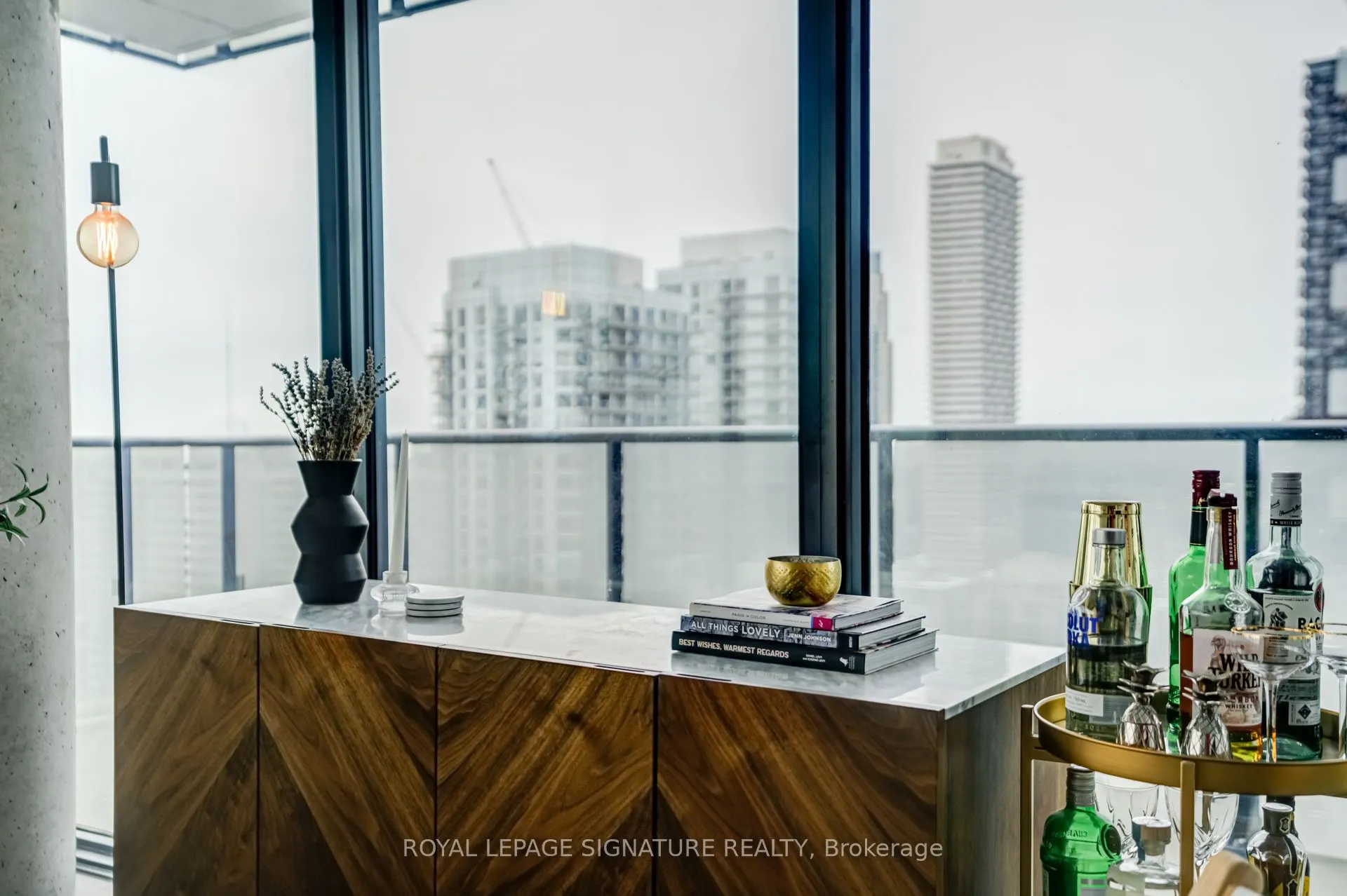 185 Roehampton Avenue #2710