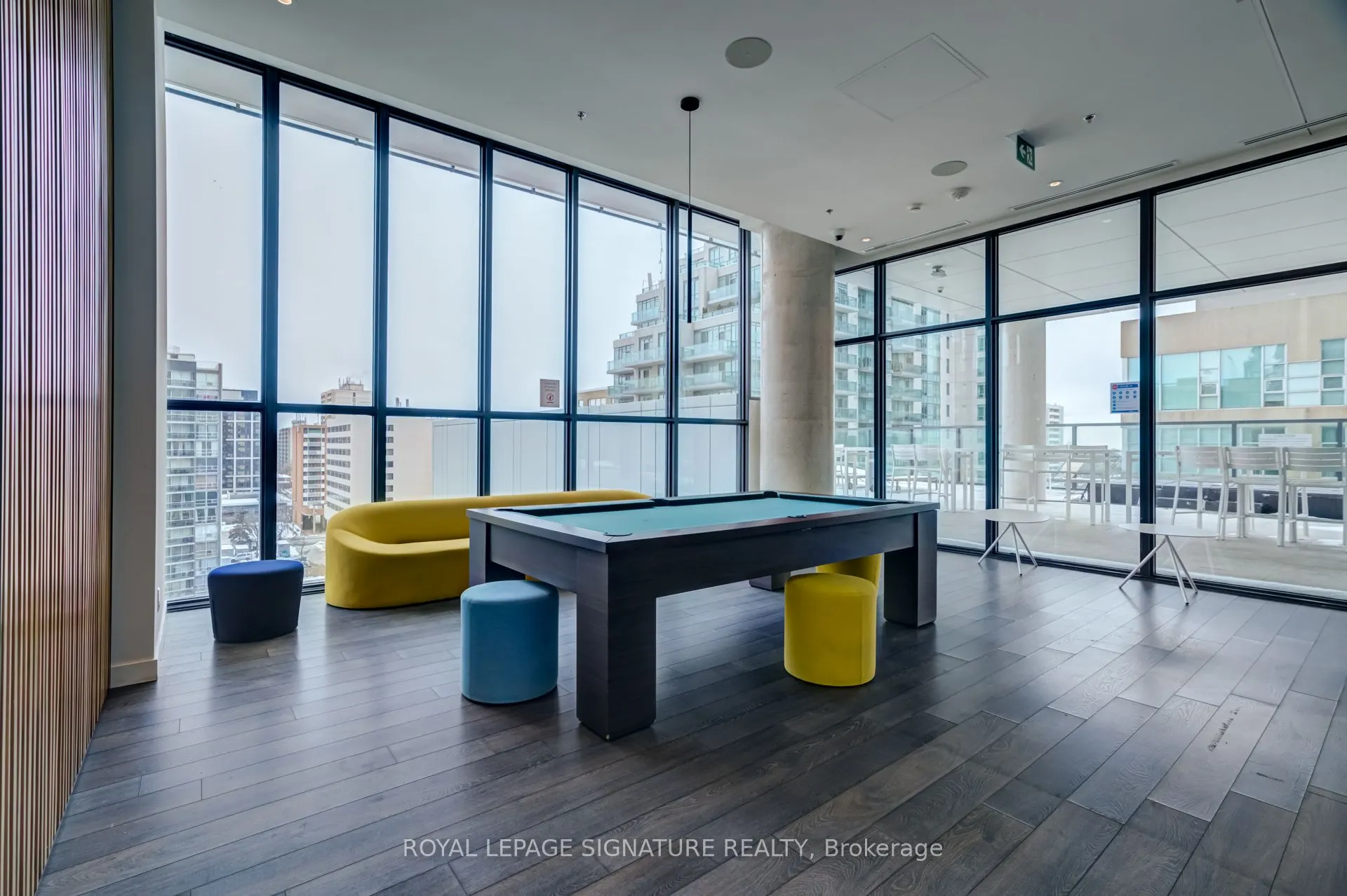 185 Roehampton Avenue #2710
