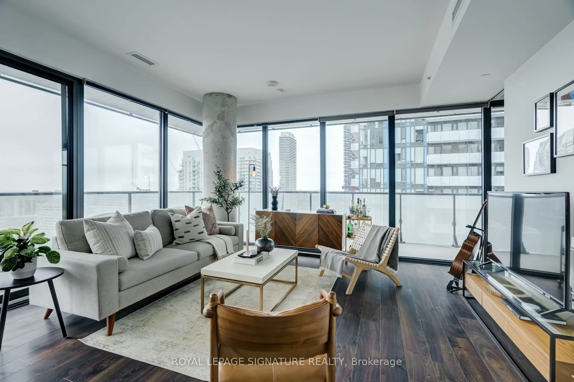 185 Roehampton Avenue #2710