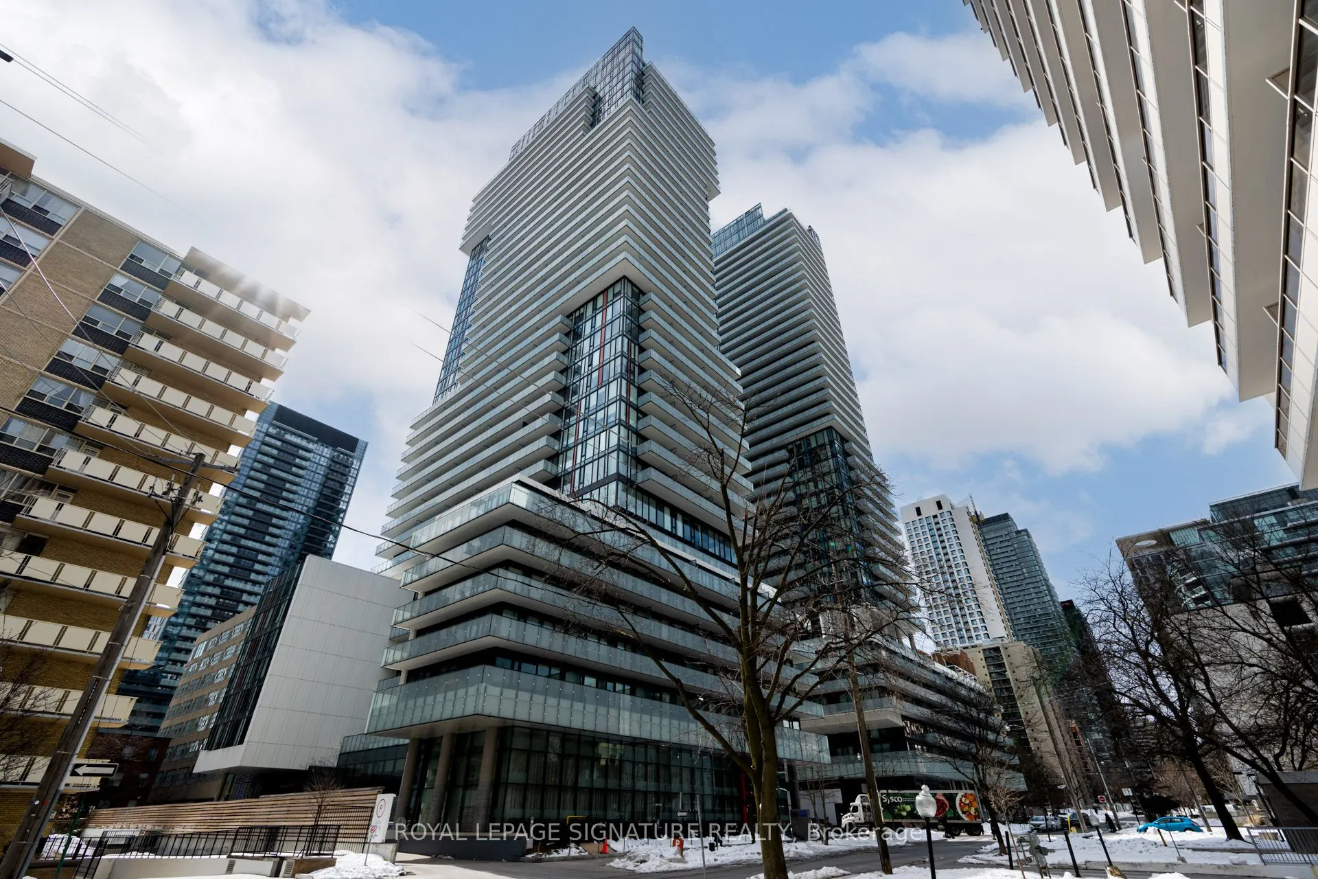 185 Roehampton Avenue #2710