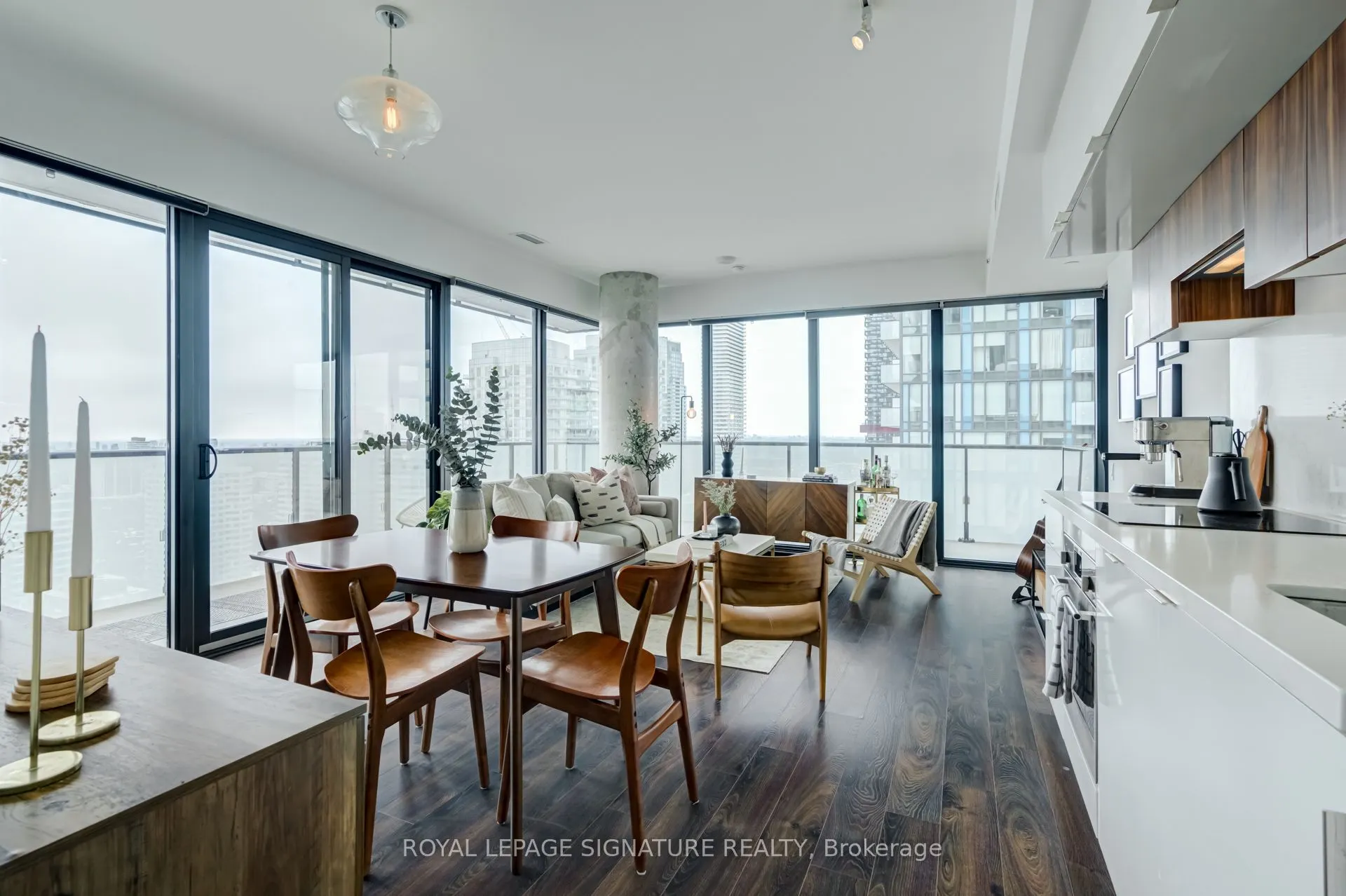 185 Roehampton Avenue #2710