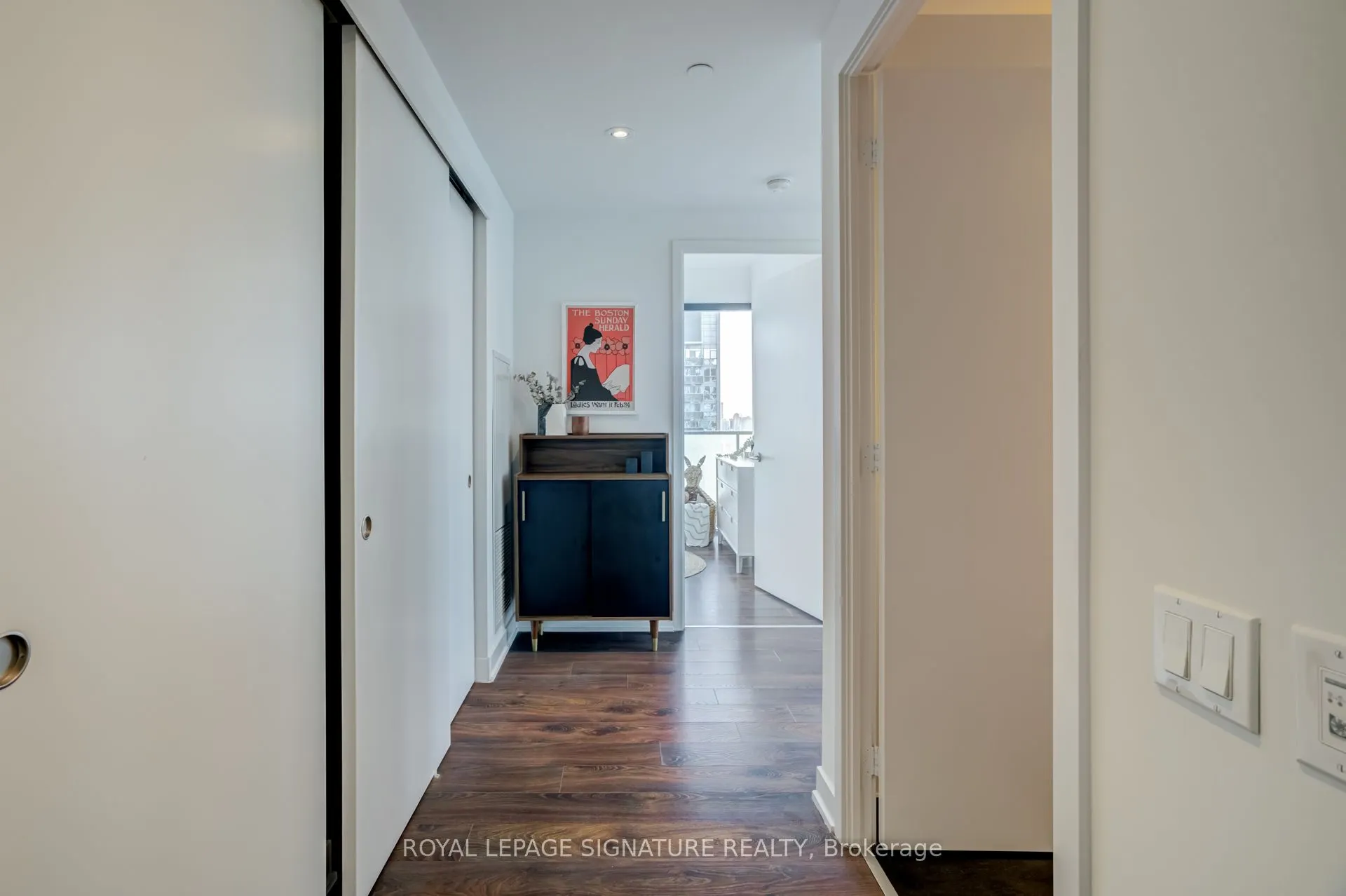 185 Roehampton Avenue #2710